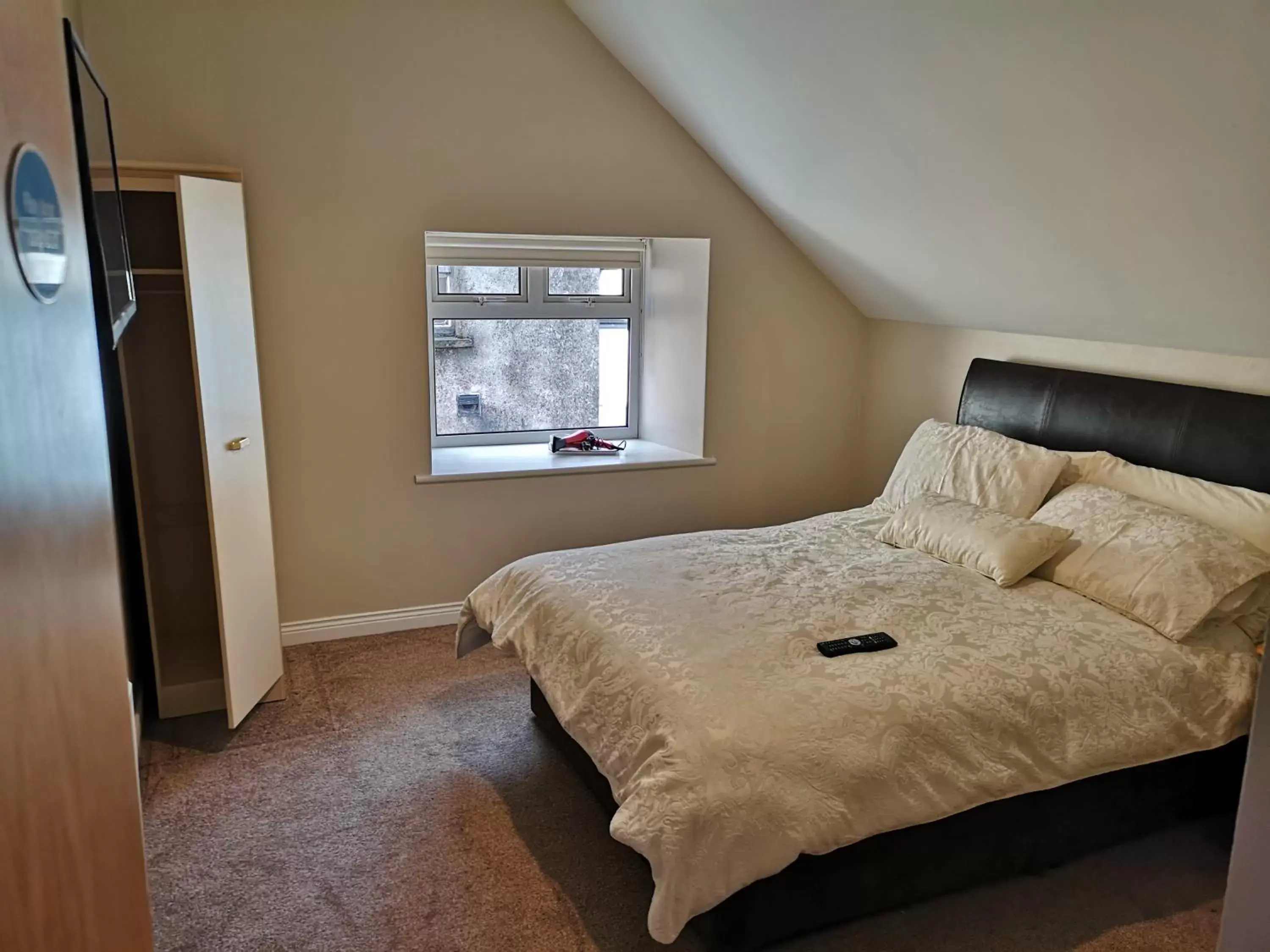 Economy Double Room in O'Donnell's Of Donegal Economy Double Room in O'Donnell's Of Donegal