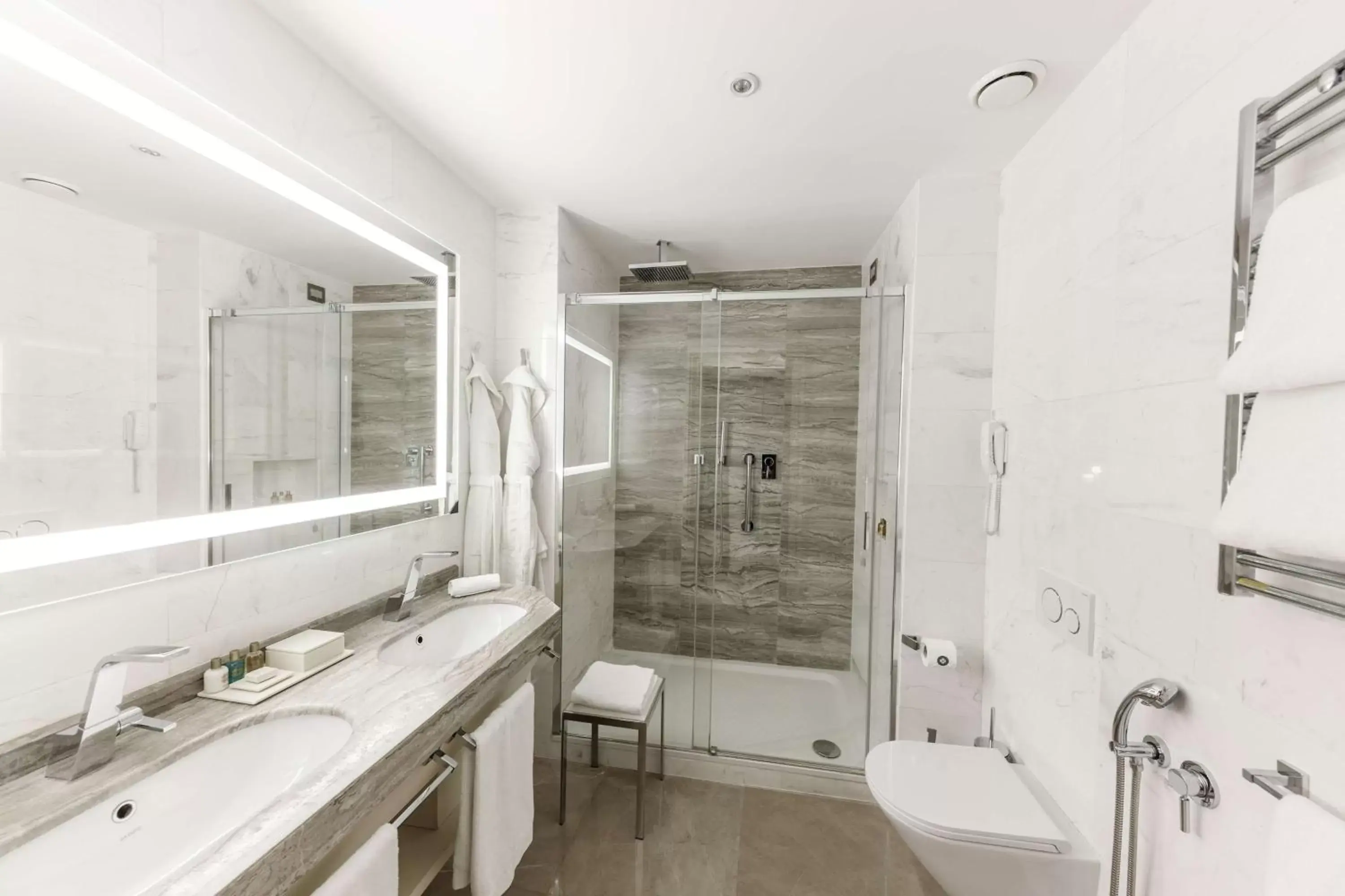 Prestige King Room in Aleph Rome Hotel, Curio Collection By Hilton Prestige King Room in Aleph Rome Hotel, Curio Collection By Hilton