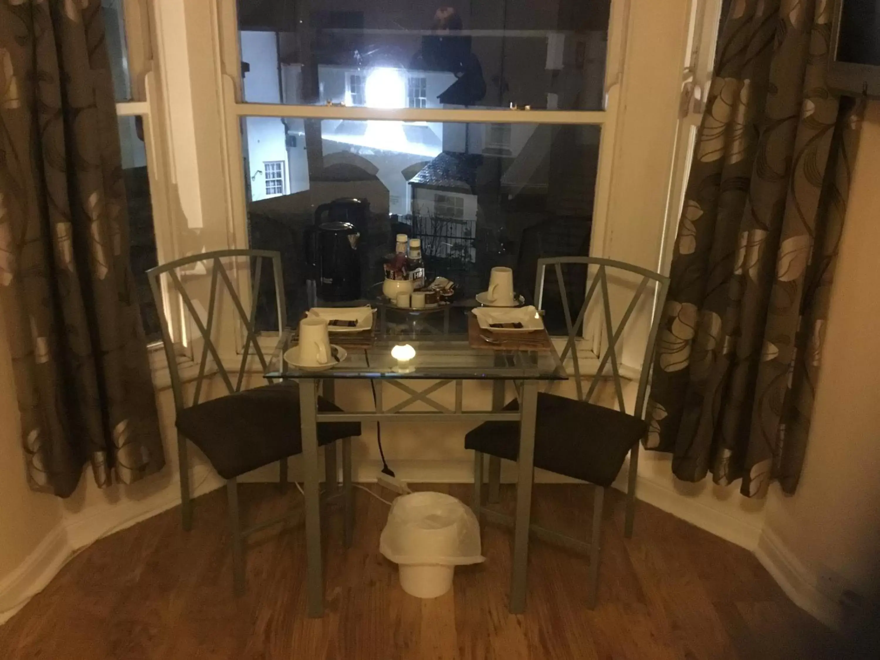 The Dock Inn The Dock Inn