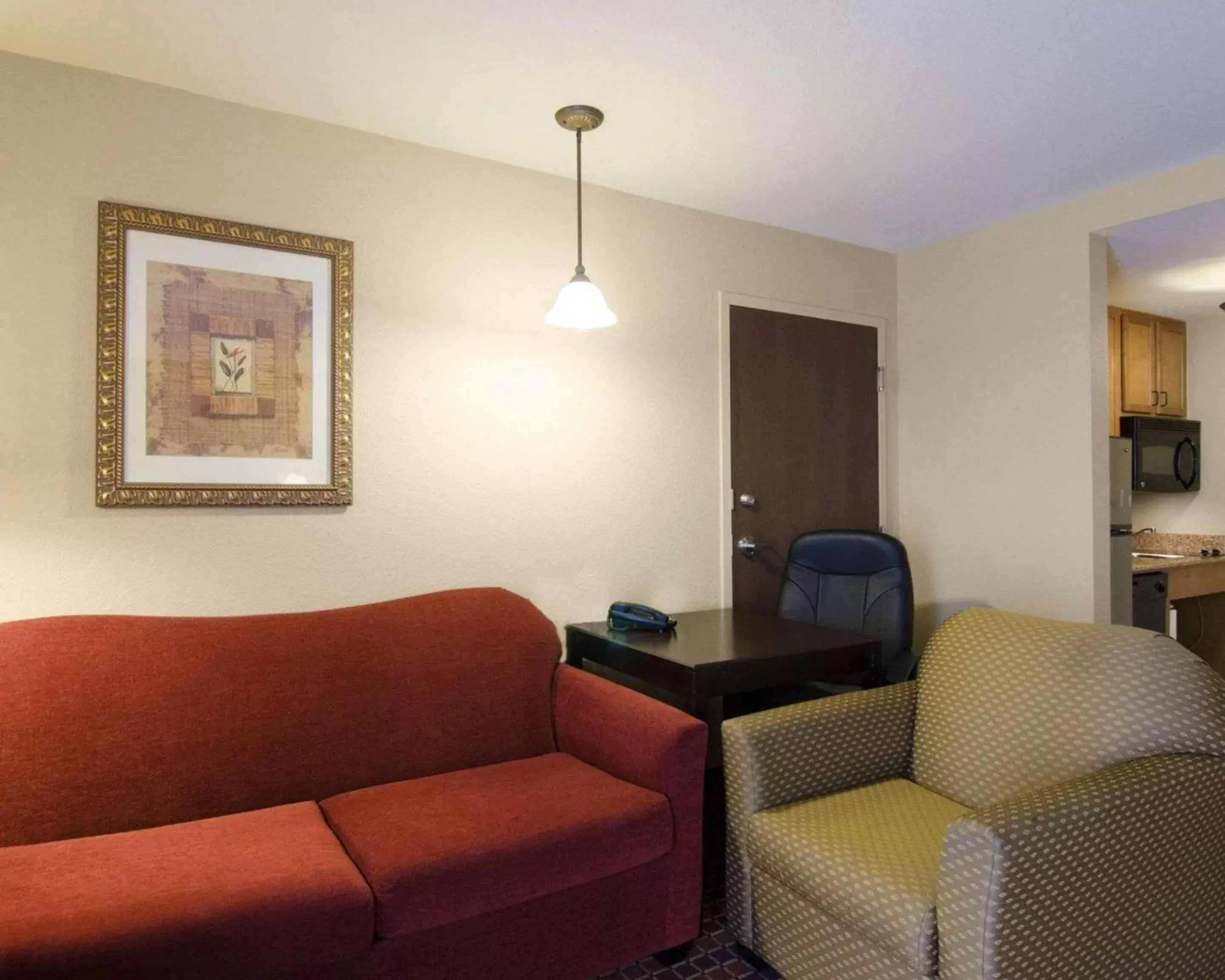 King Suite - Non-Smoking in Affordable Suites of America Rogers - Bentonville King Suite - Non-Smoking in Affordable Suites of America Rogers - Bentonville