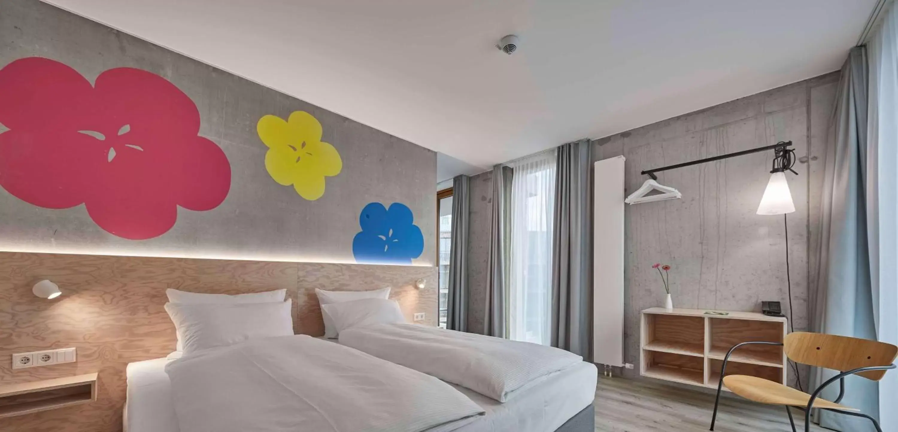 Suite with Balcony in Flowers Hotel Essen Suite with Balcony in Flowers Hotel Essen