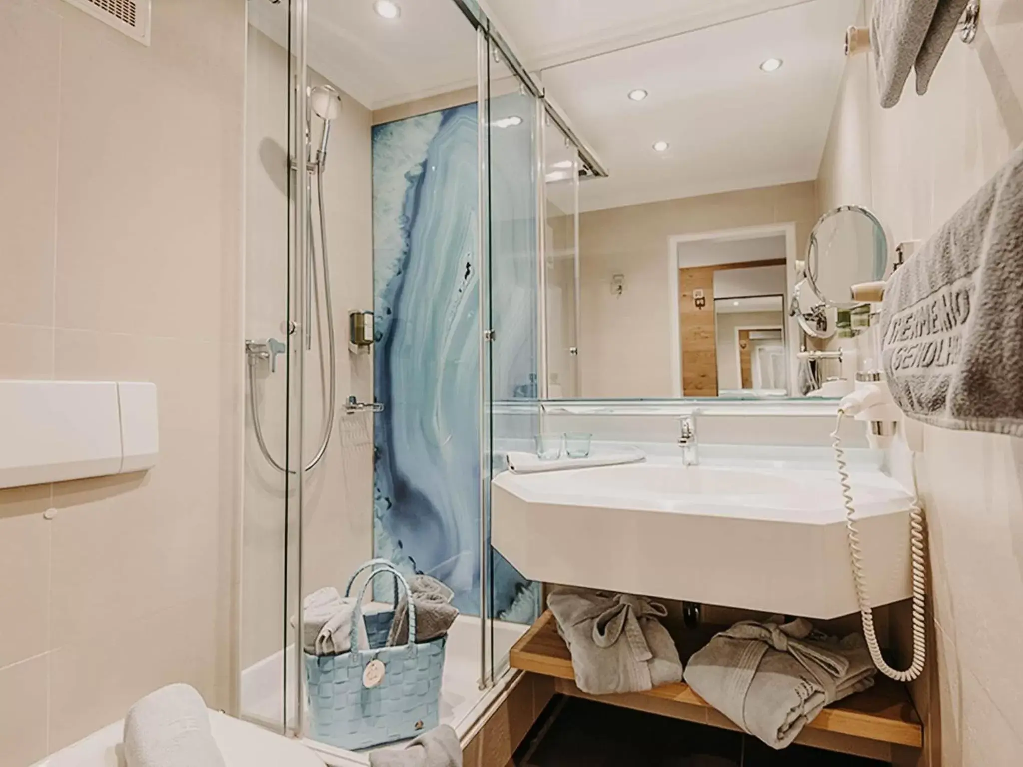 Single Room with Garden View - single occupancy in Sendlhofer's Single Room with Garden View - single occupancy in Sendlhofer's