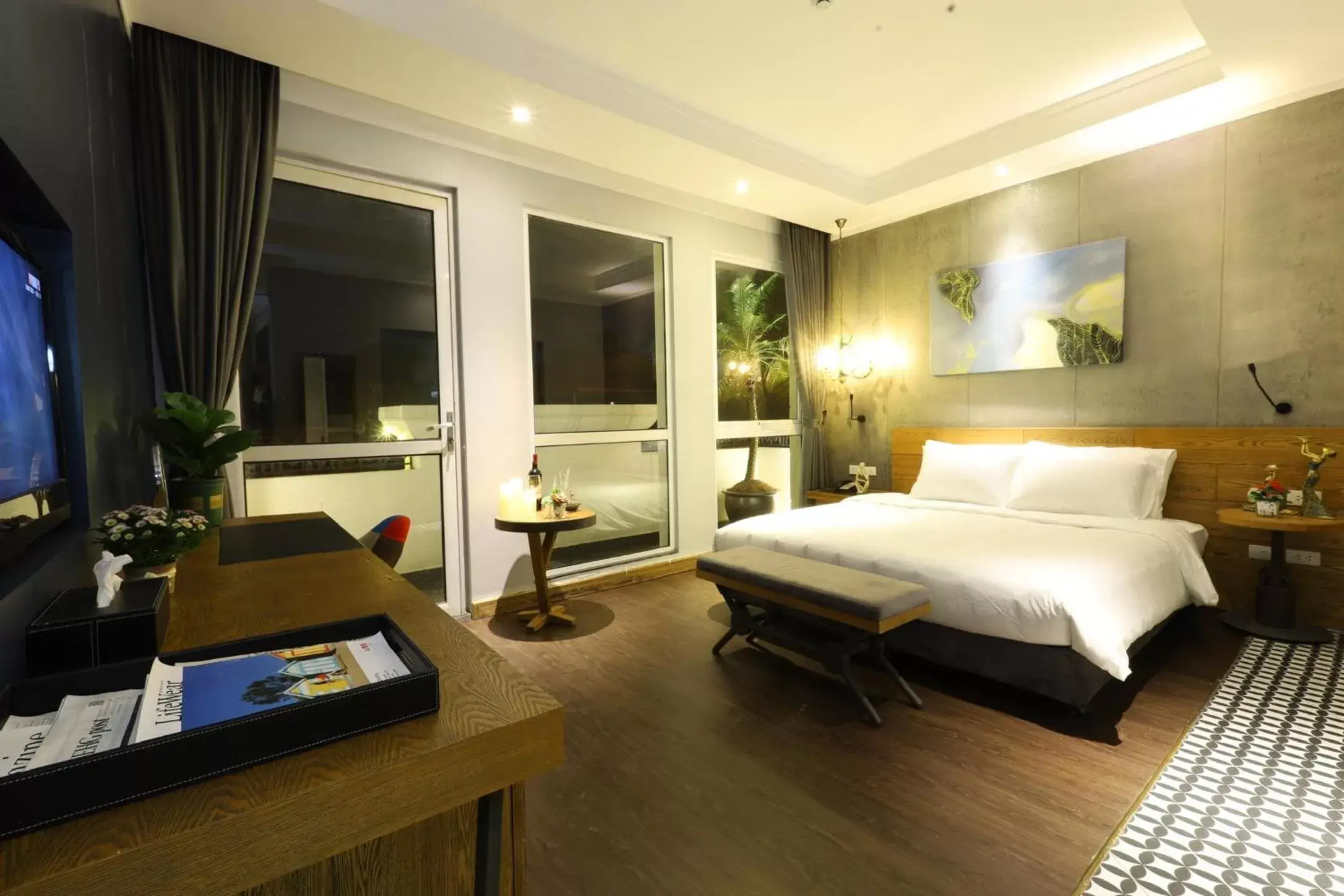 Junior Suite with Balcony in HaNoi Calido Hotel Junior Suite with Balcony in HaNoi Calido Hotel