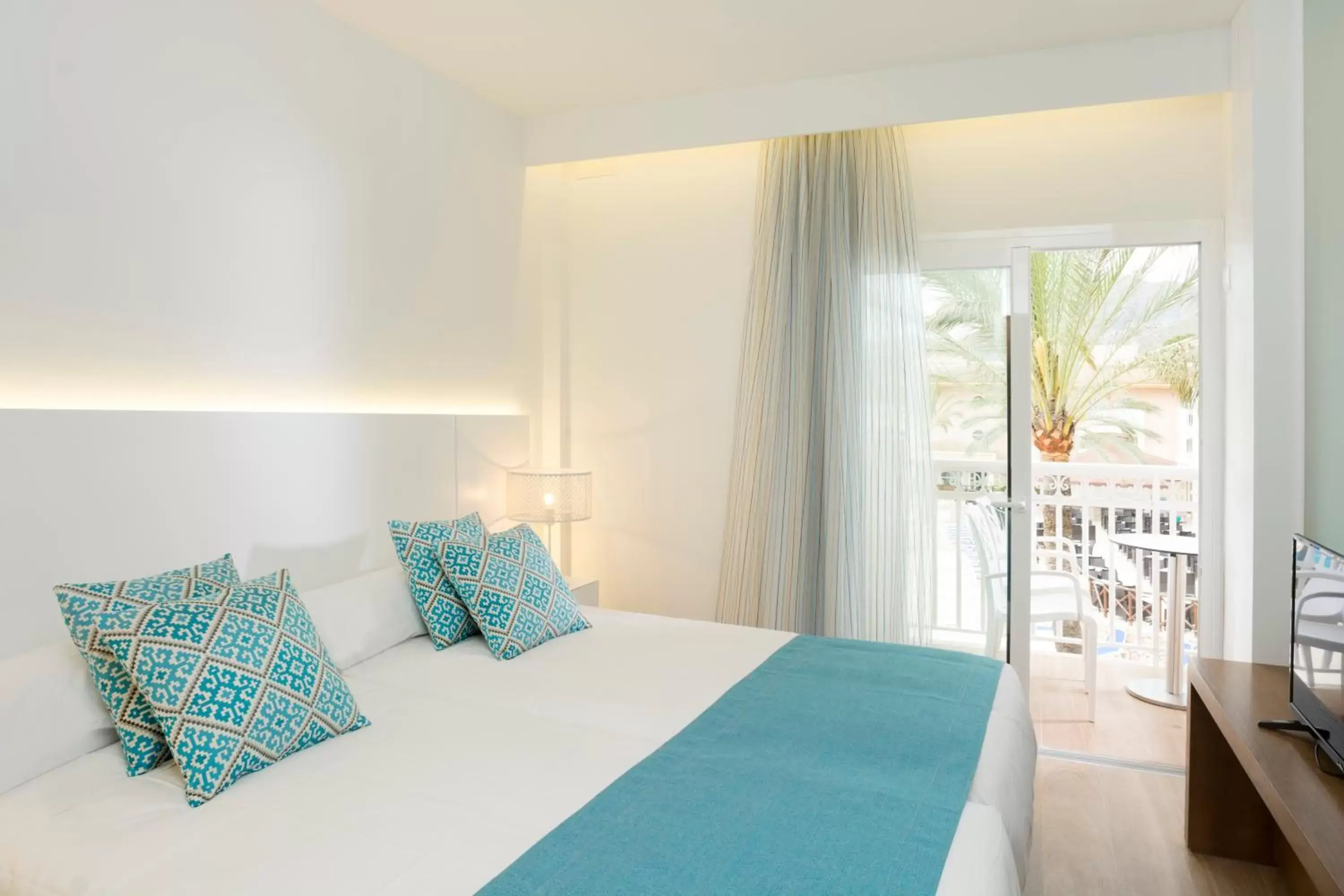 Suite (2 Adults + 1 Child) in Mar Hotels Playa Mar & Spa Suite (2 Adults + 1 Child) in Mar Hotels Playa Mar & Spa