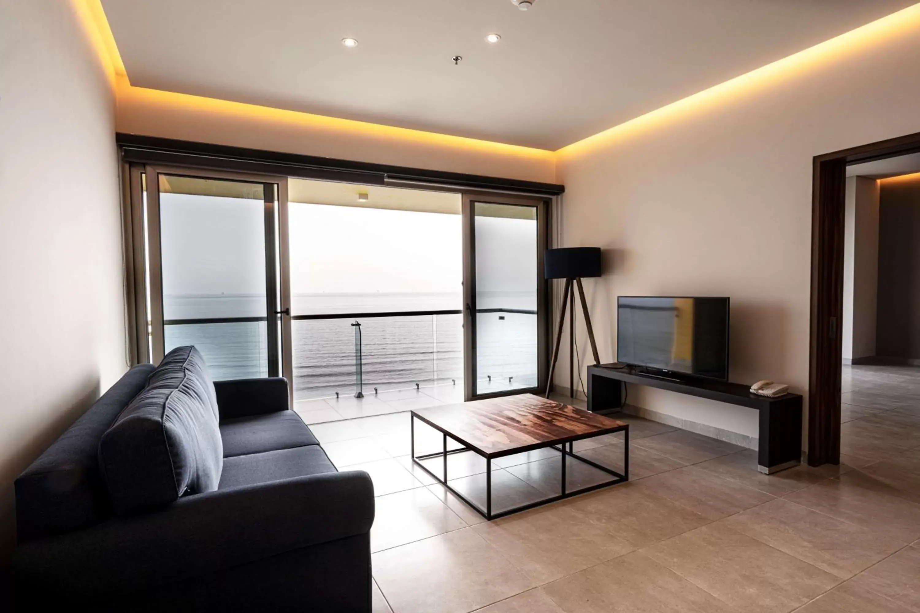 King Suite with Sofa Bed and Ocean View in Best Western Plus Riviera Veracruz King Suite with Sofa Bed and Ocean View in Best Western Plus Riviera Veracruz