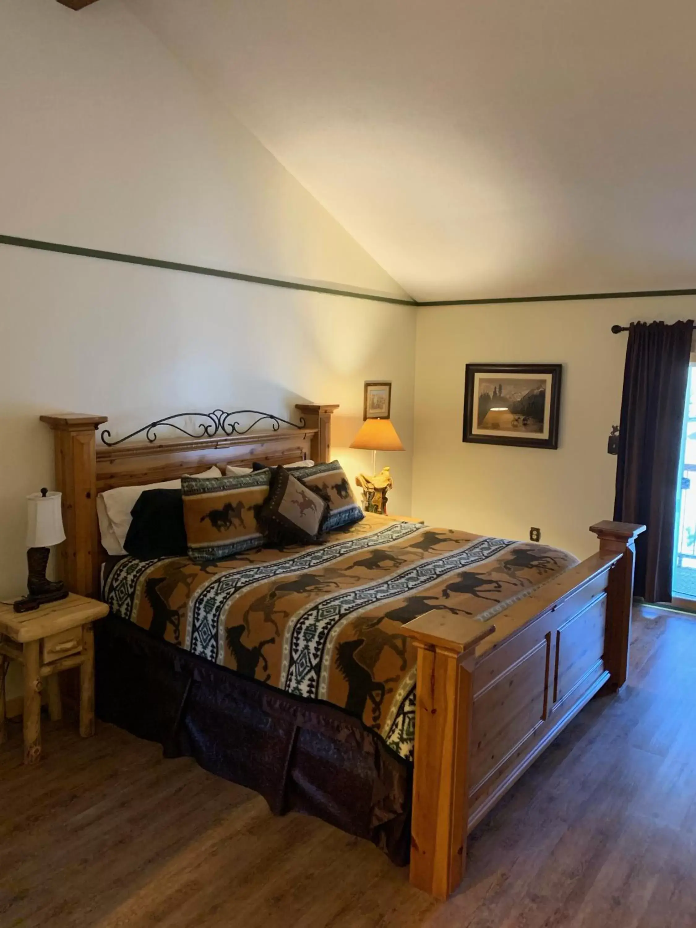 King Studio in The North Face Lodge King Studio in The North Face Lodge