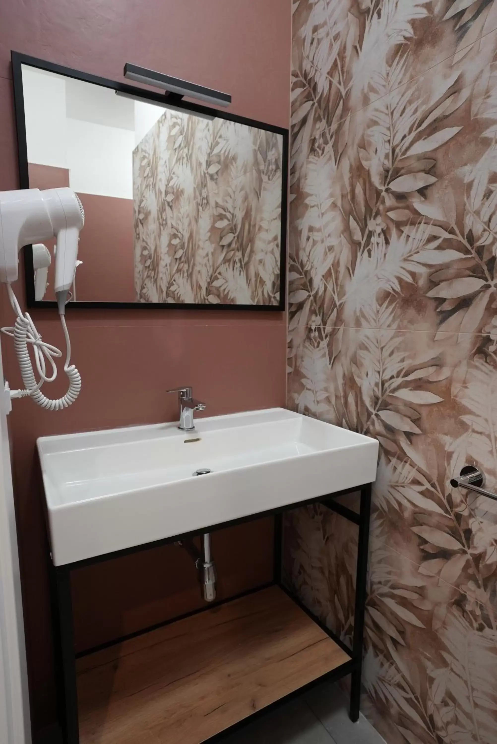 Classic Triple Room in Ross Family Suites Classic Triple Room in Ross Family Suites