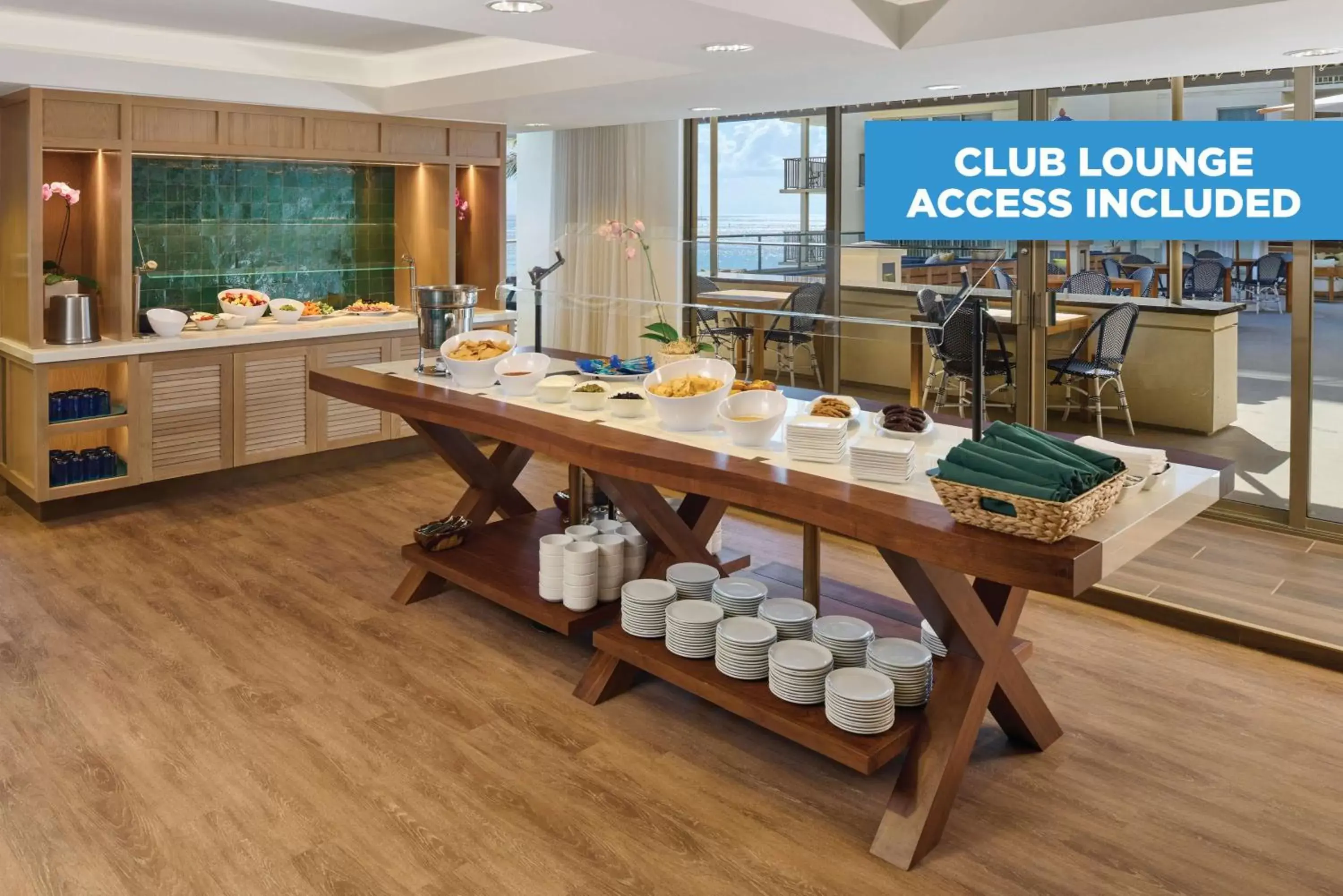 Club Resort View 1 King Bed in OUTRIGGER Reef Waikiki Beach Resort Club Resort View 1 King Bed in OUTRIGGER Reef Waikiki Beach Resort