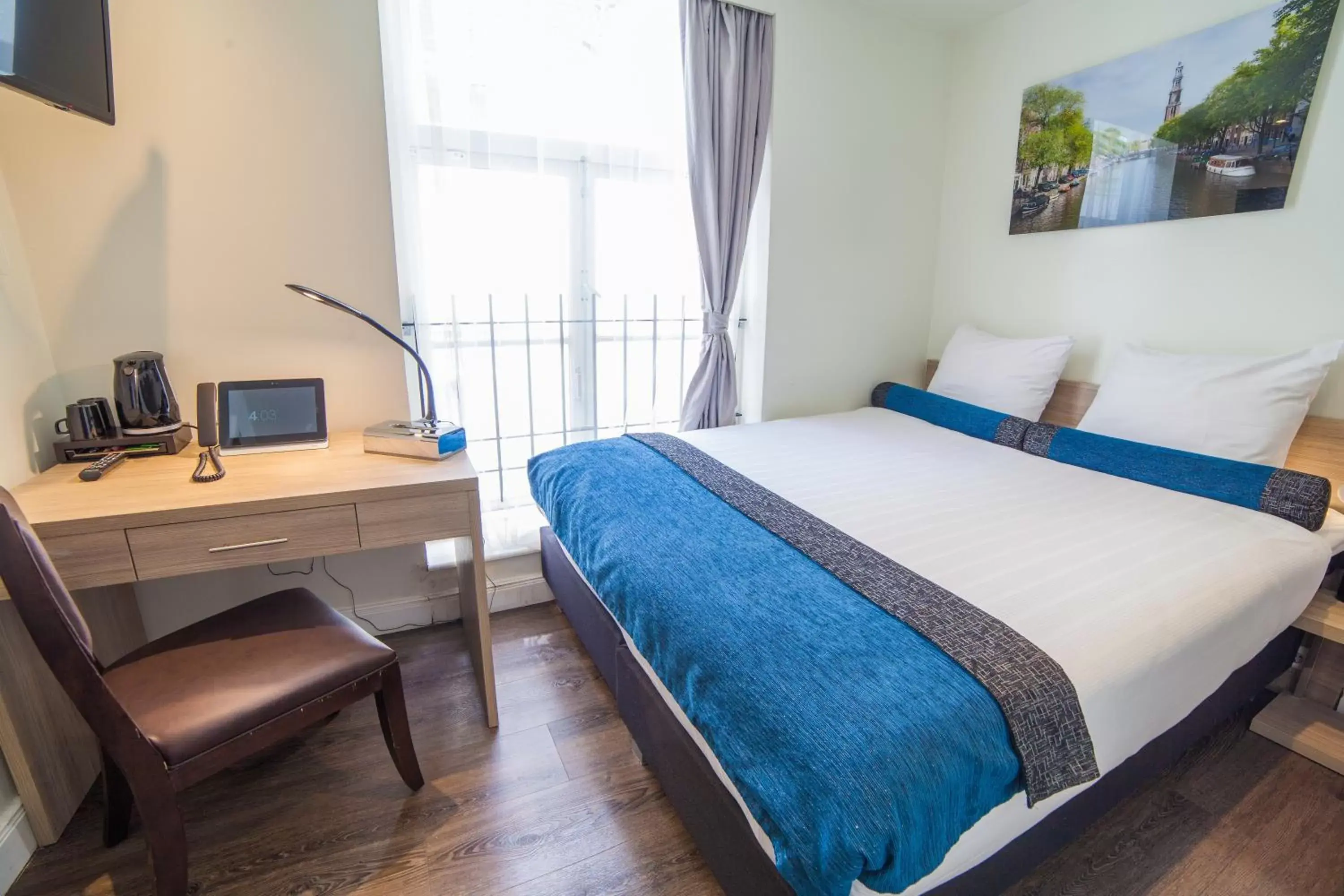 Small Double Room in Hotel Library Amsterdam Small Double Room in Hotel Library Amsterdam