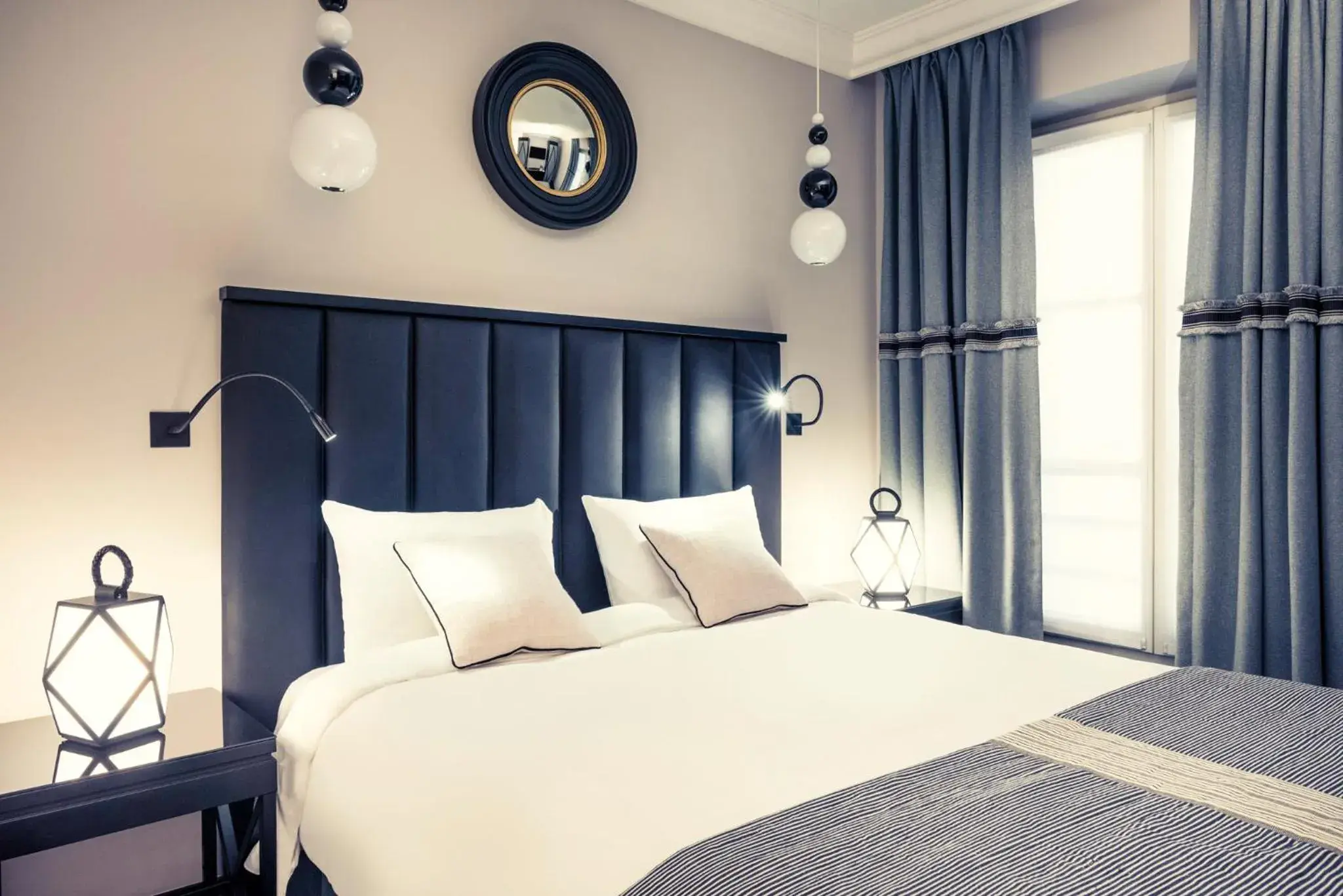 Mercure Paris Arc de Triomphe Wagram Mercure Paris Arc de Triomphe Wagram