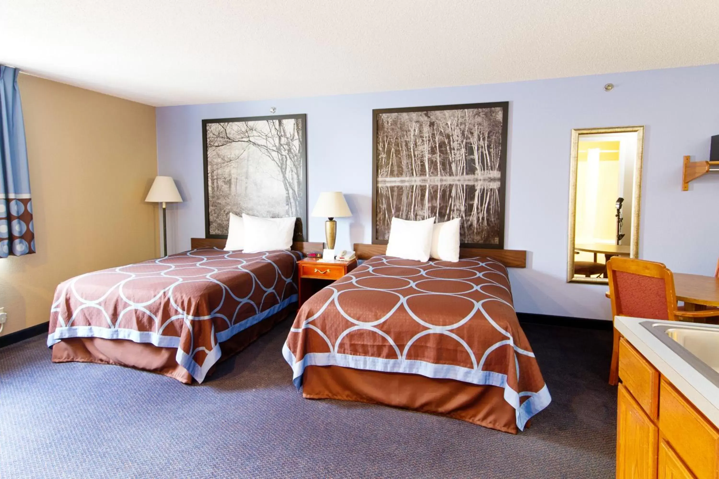 Studio Suite with Two Double Beds - Non-Smoking in Super 8 by Wyndham Adrian Studio Suite with Two Double Beds - Non-Smoking in Super 8 by Wyndham Adrian