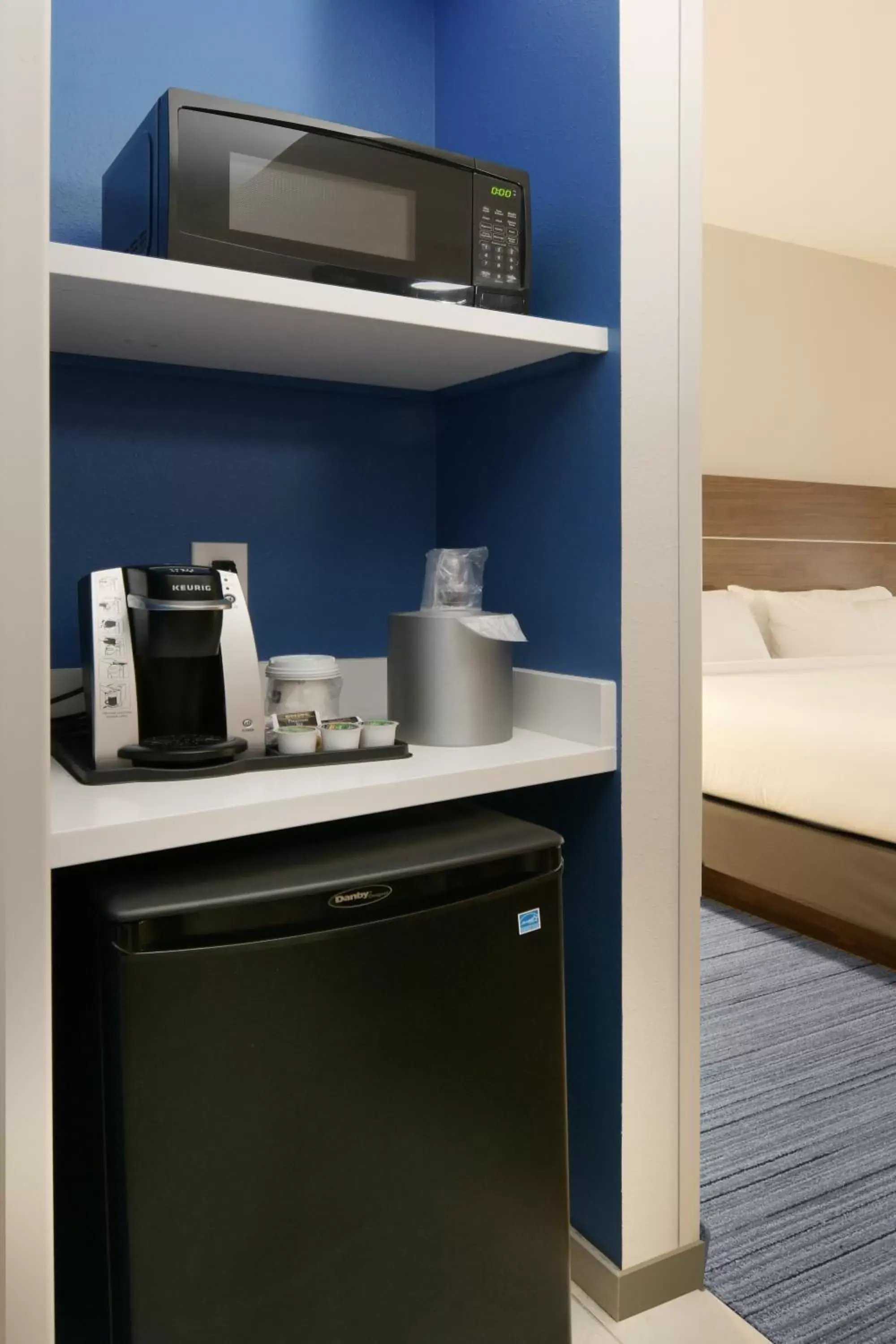 King Suite - Communication Accessible in Holiday Inn Express & Suites - Williamstown - Glassboro by IHG King Suite - Communication Accessible in Holiday Inn Express & Suites - Williamstown - Glassboro by IHG