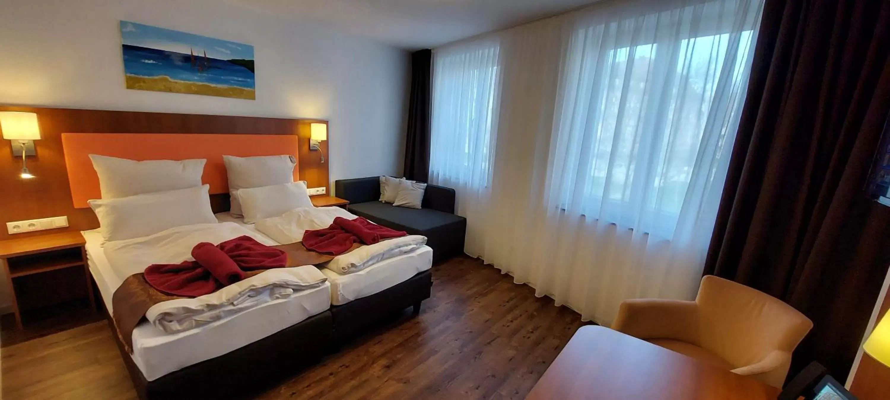 Deluxe Double or Twin Room in Hotel Amber Altstadt Deluxe Double or Twin Room in Hotel Amber Altstadt