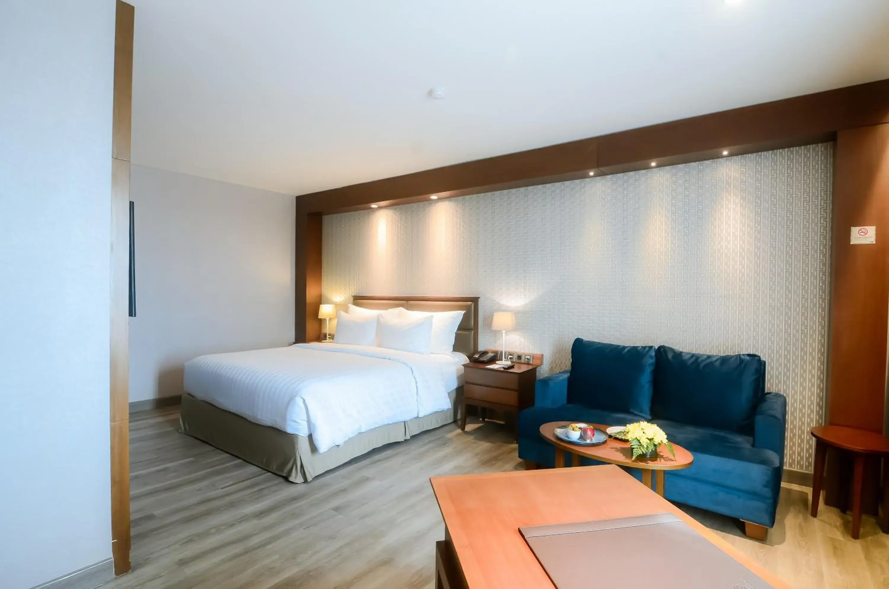 Club Room in The Excelton Hotel Club Room in The Excelton Hotel