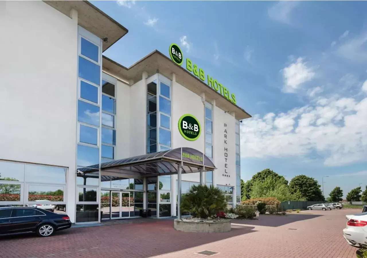 B&B HOTEL Park Hotel Cassano B&B HOTEL Park Hotel Cassano