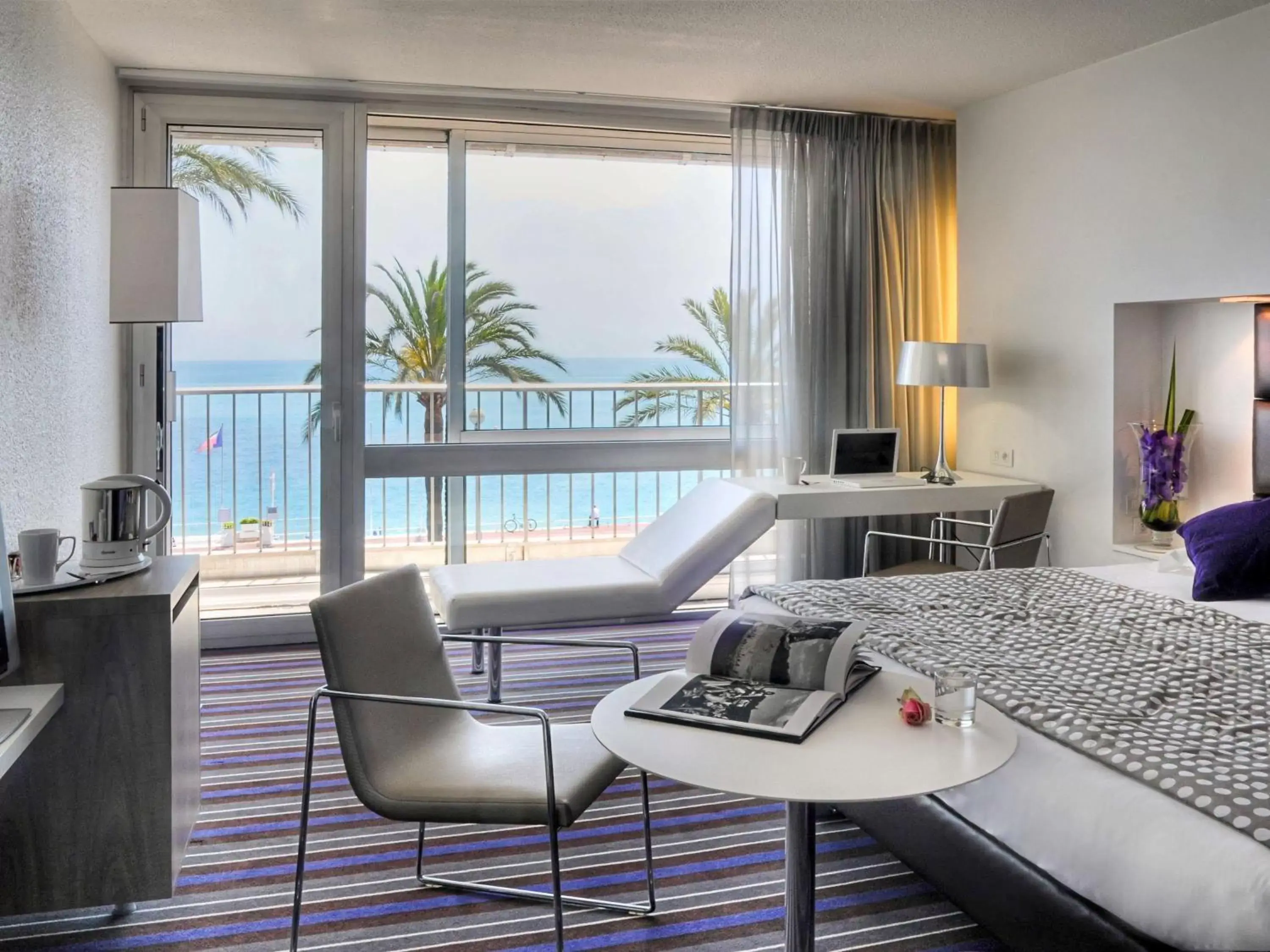 Privilege Double Room Sea Front in Mercure Nice Promenade Des Anglais Privilege Double Room Sea Front in Mercure Nice Promenade Des Anglais