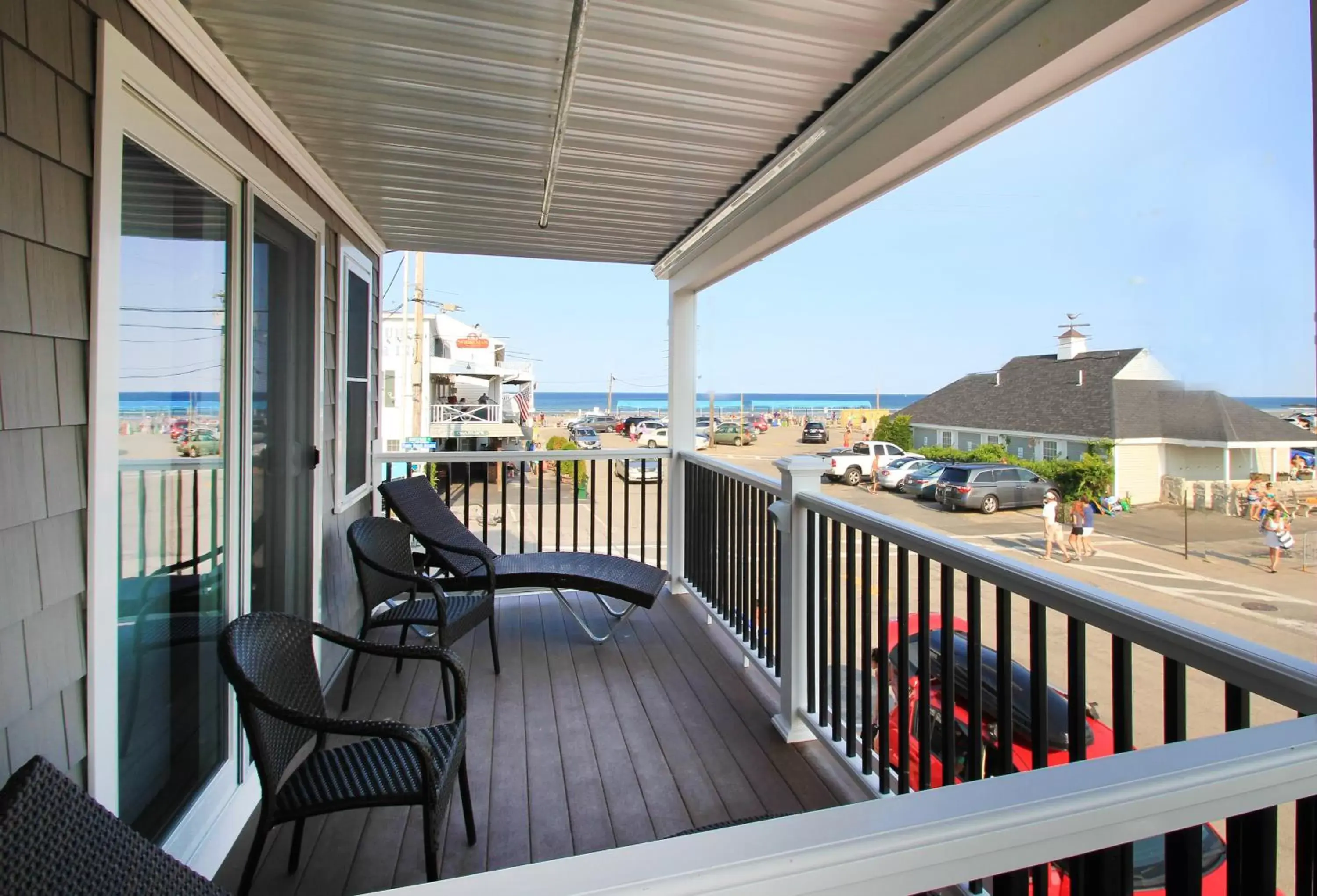 Beach Street King Room in Norseman Resort on the Beach Beach Street King Room in Norseman Resort on the Beach