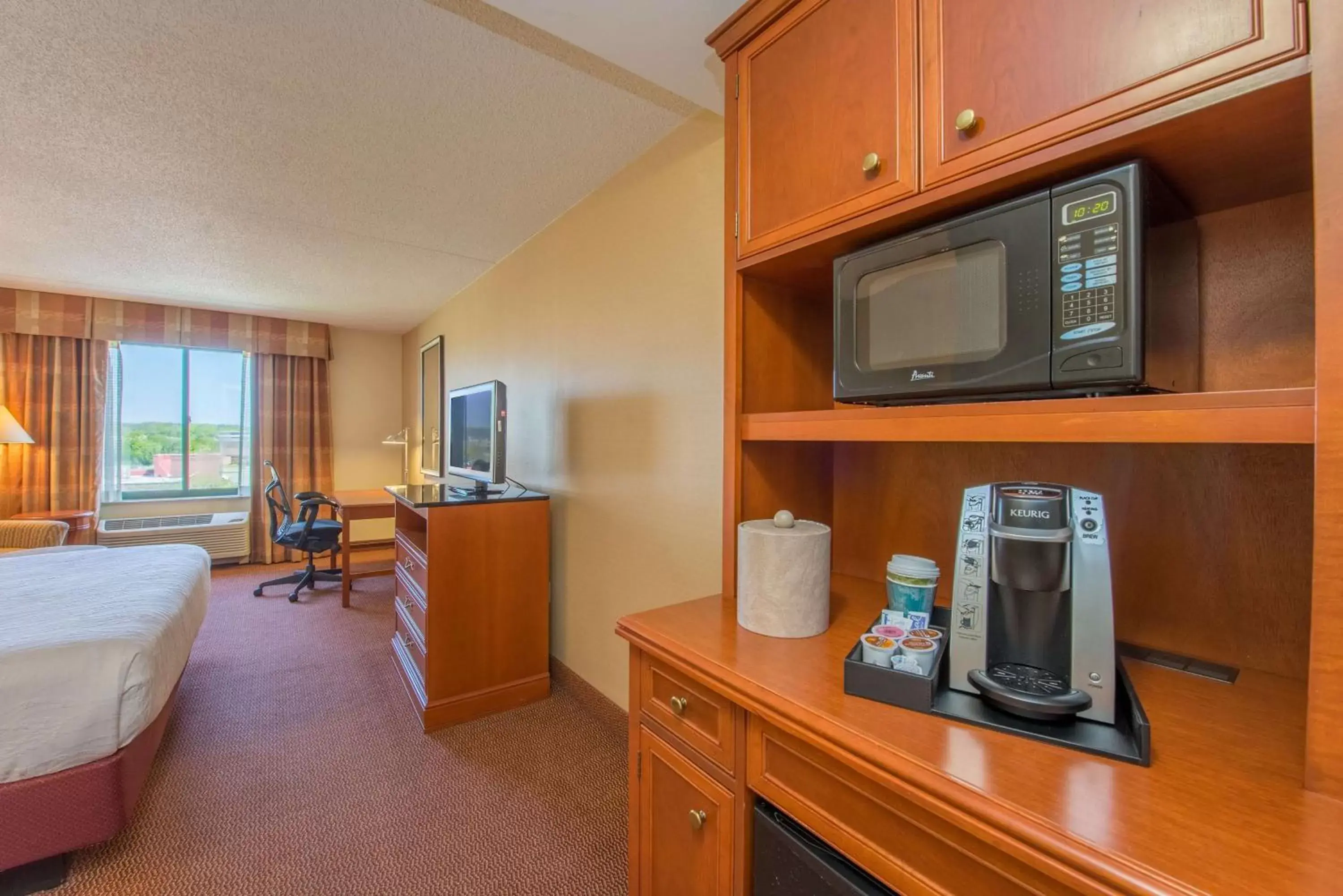 Deluxe King Room - Mobility Access in Hilton Garden Inn Fishkill Deluxe King Room - Mobility Access in Hilton Garden Inn Fishkill