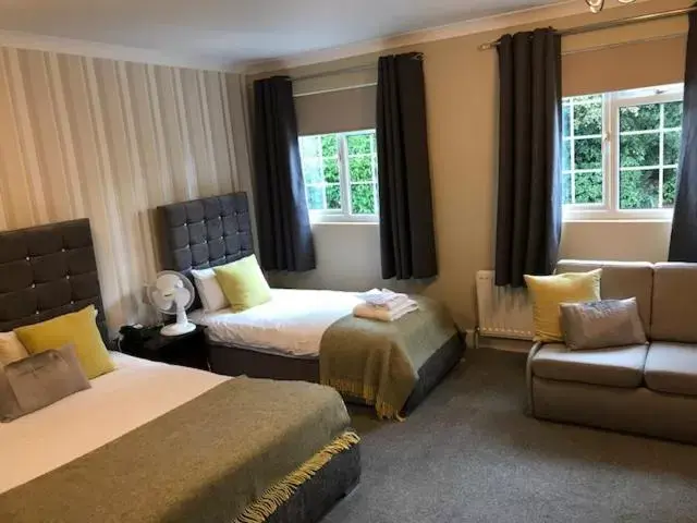 The Pytchley Inn The Pytchley Inn