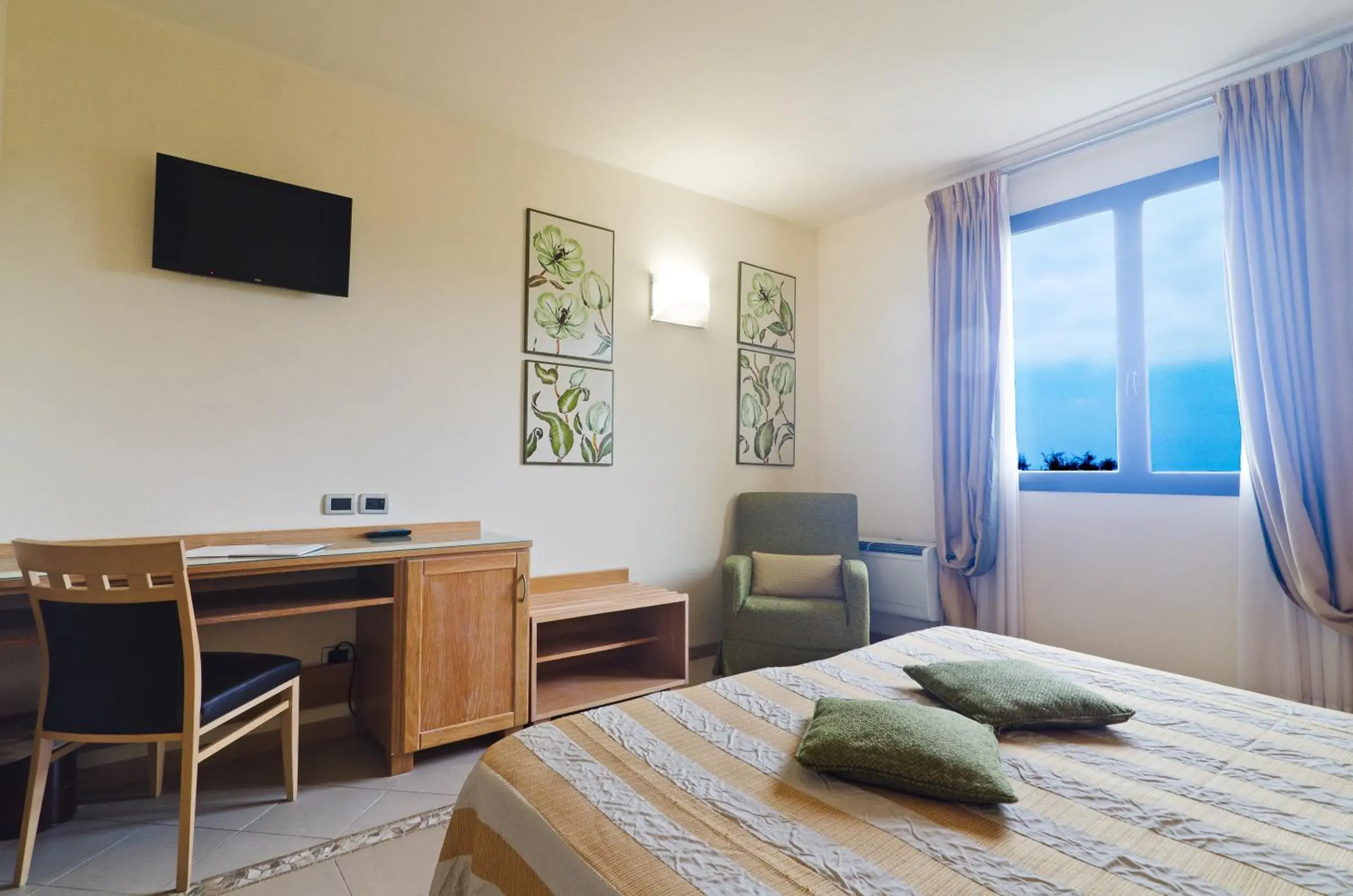 Superior Double or Twin Room in Castellaro Golf Resort Superior Double or Twin Room in Castellaro Golf Resort