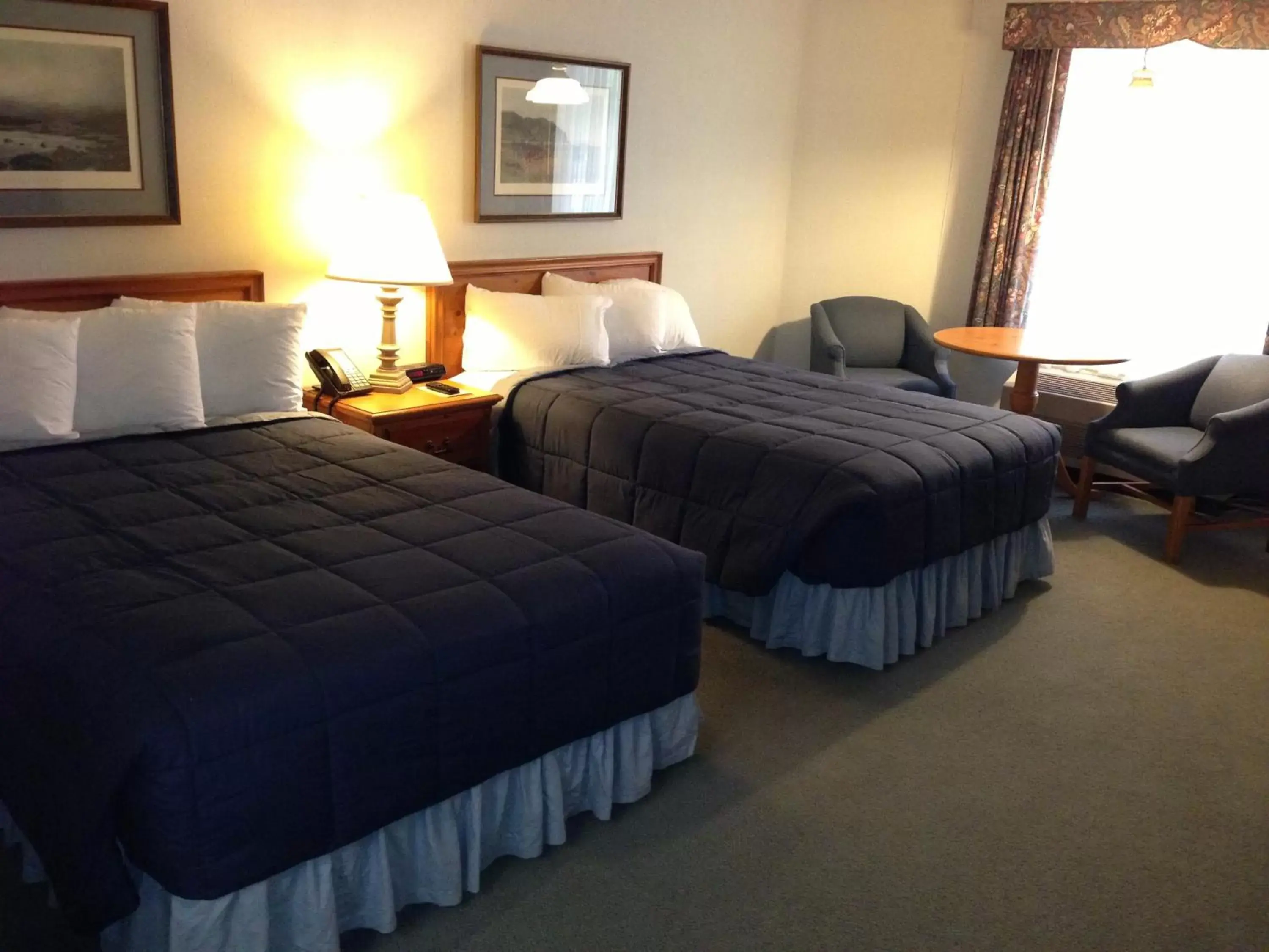 Premium Two Double Beds in Fontana Village Inn Premium Two Double Beds in Fontana Village Inn