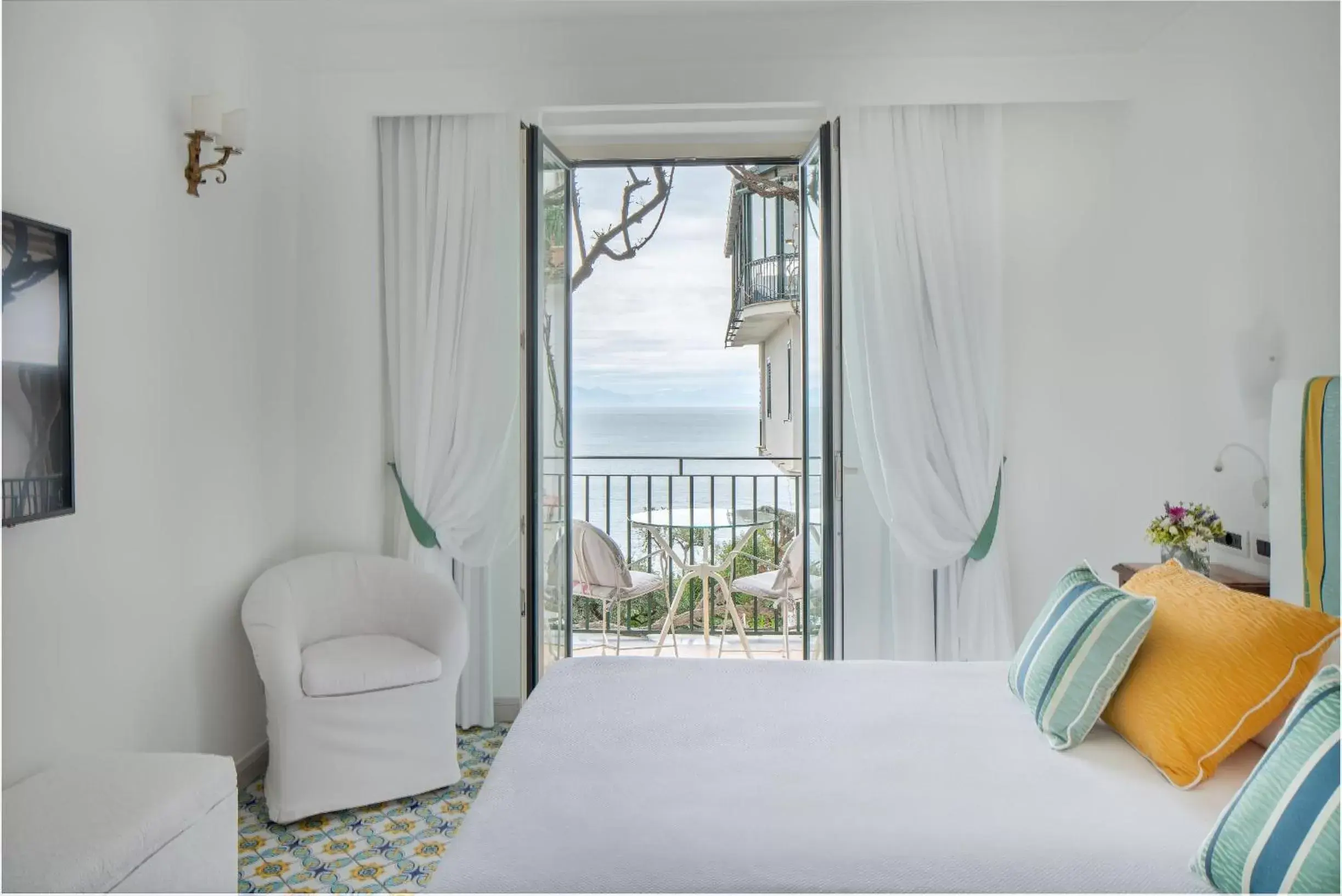 Executive Double Room with Partial Sea View - single occupancy in Hotel Santa Caterina Executive Double Room with Partial Sea View - single occupancy in Hotel Santa Caterina