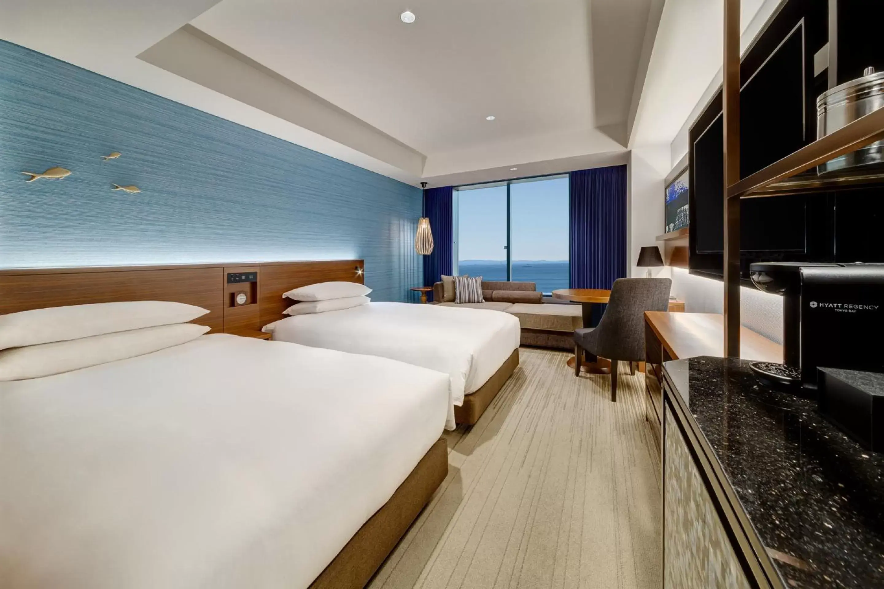 Deluxe Double Room with Two Single Beds and Ocean View in Hyatt Regency Tokyo Bay Deluxe Double Room with Two Single Beds and Ocean View in Hyatt Regency Tokyo Bay