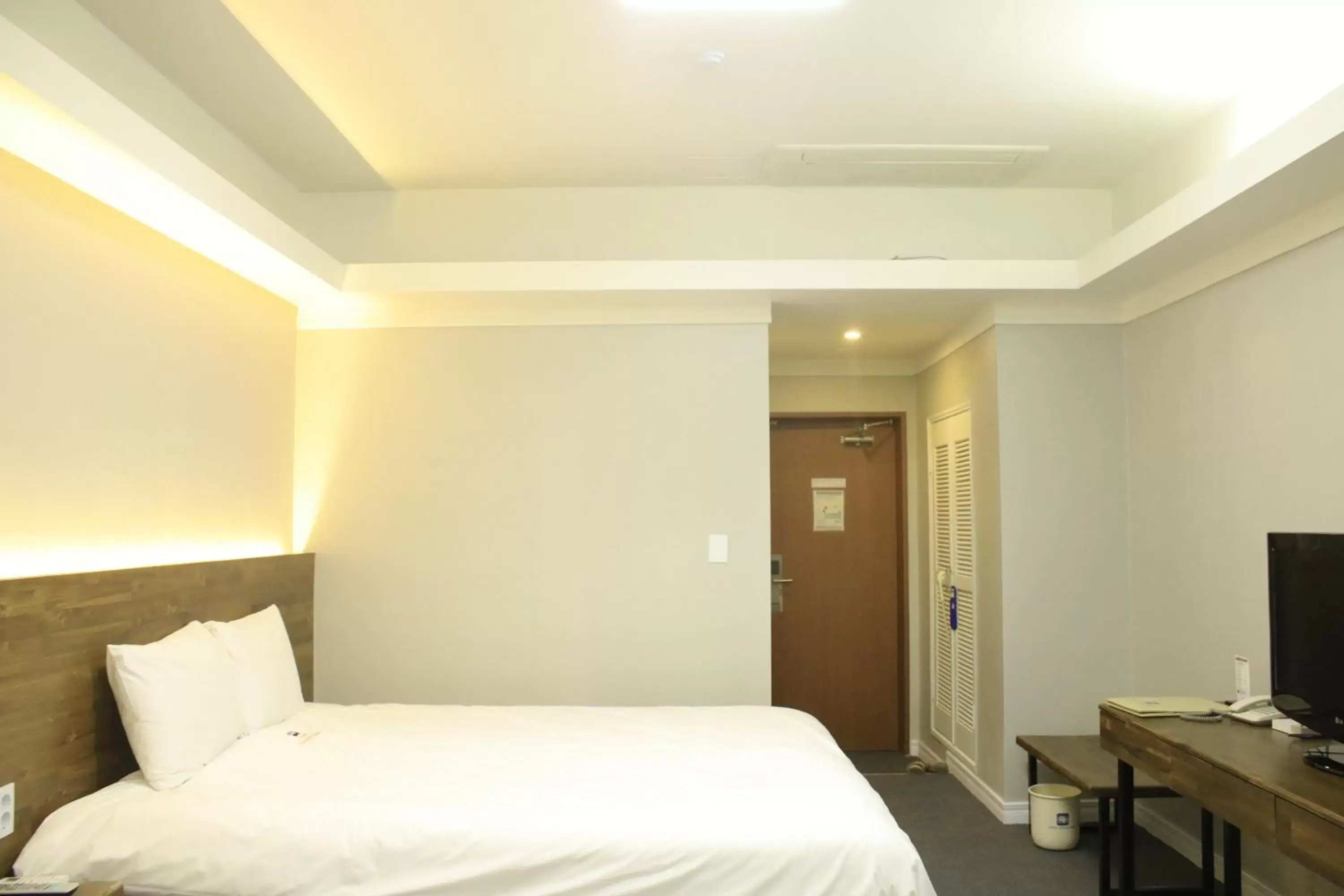 Standard Twin Room in Hotel Ocean View Standard Twin Room in Hotel Ocean View