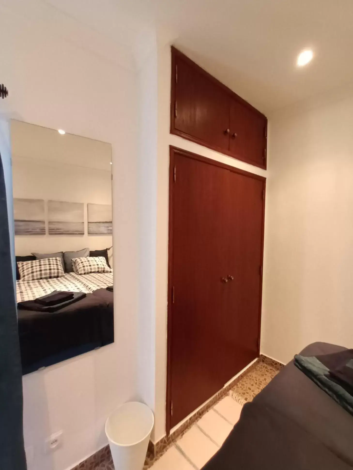 Double Room with Shared Toilet in B&B Quinta da Romãzeira Double Room with Shared Toilet in B&B Quinta da Romãzeira