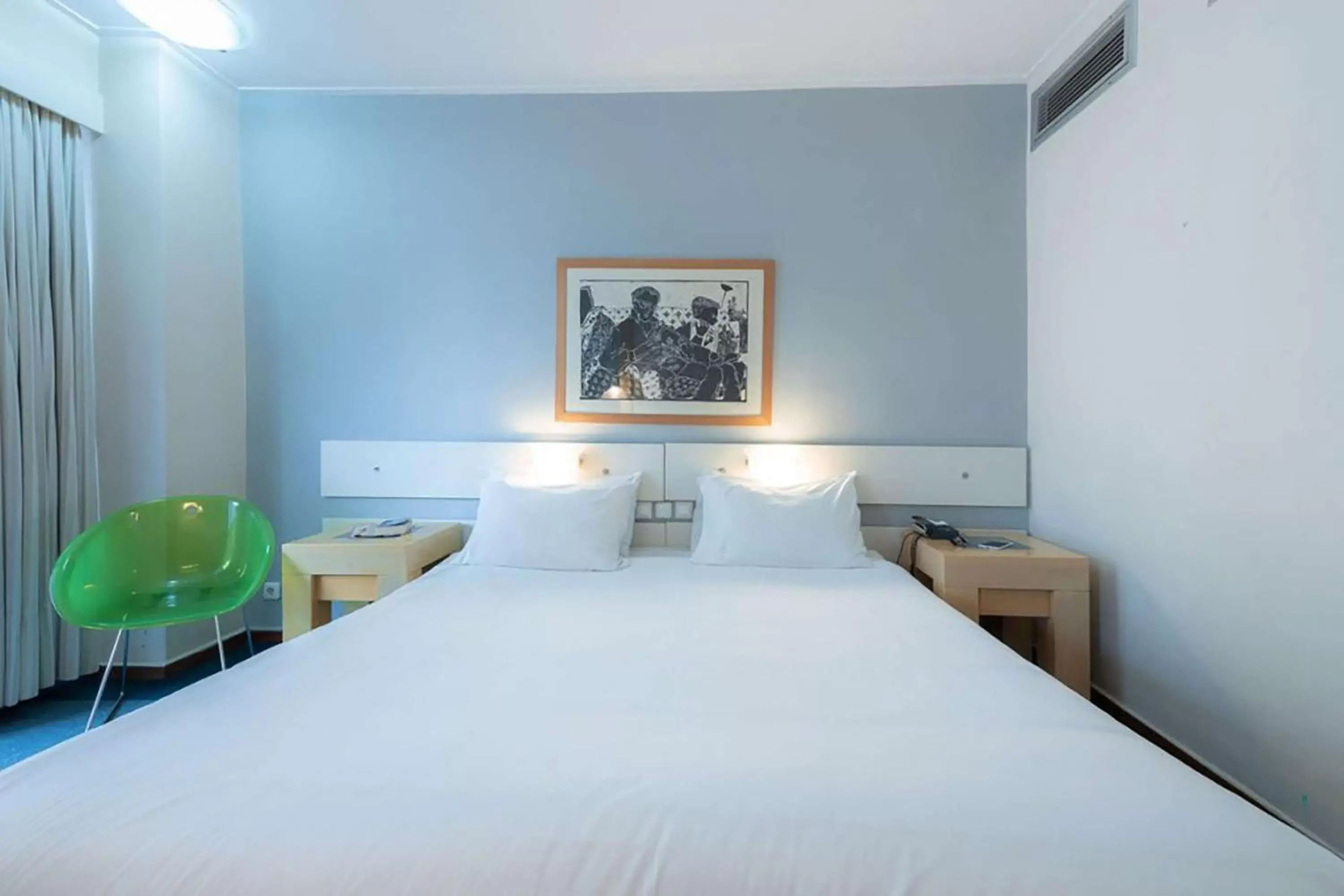 Comfort Queen Room - Non-Smoking in Dorian Inn - Sure Hotel Collection by Best Western Comfort Queen Room - Non-Smoking in Dorian Inn - Sure Hotel Collection by Best Western