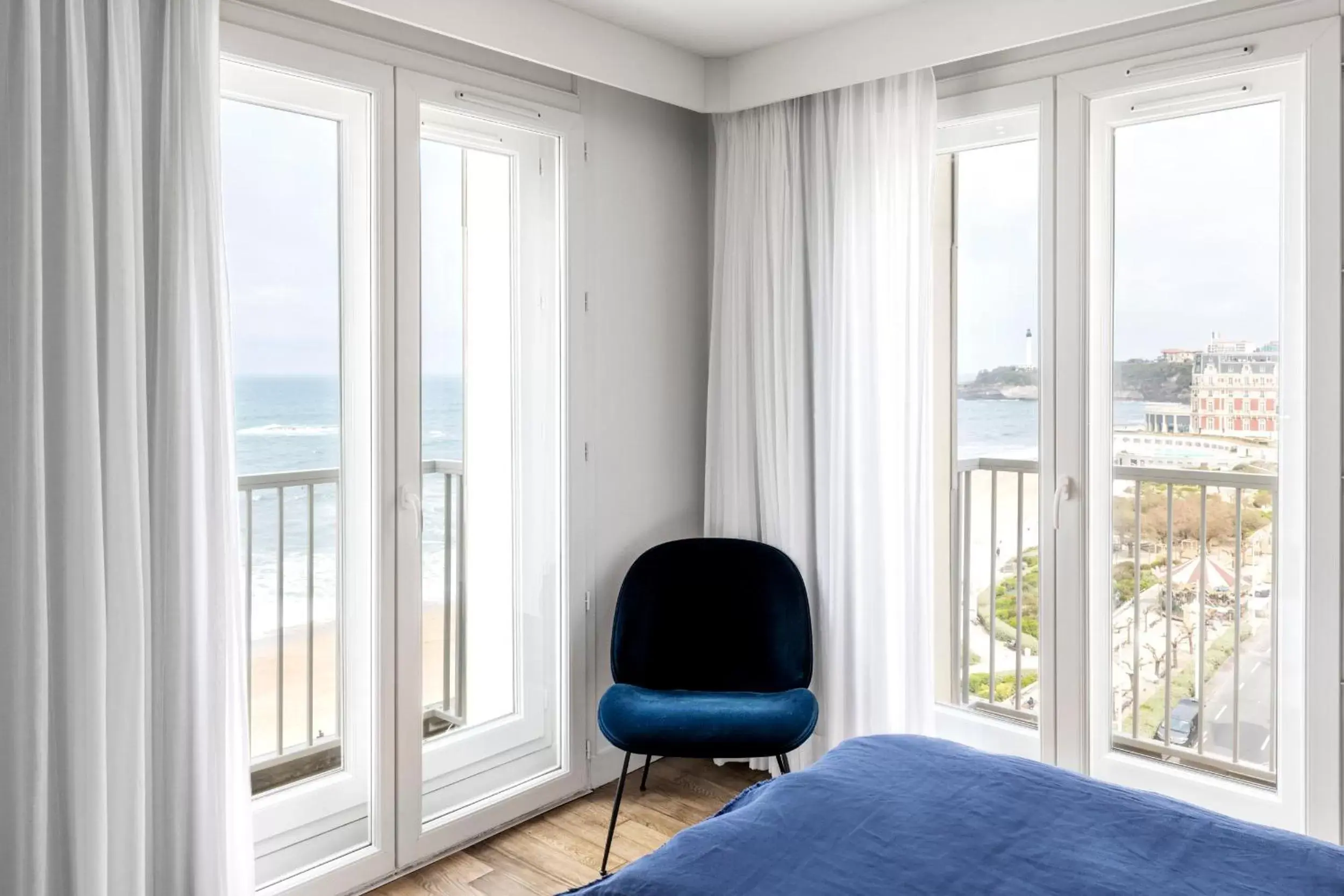 Superior Double Room with Sea View in Hôtel Le Windsor Biarritz Superior Double Room with Sea View in Hôtel Le Windsor Biarritz