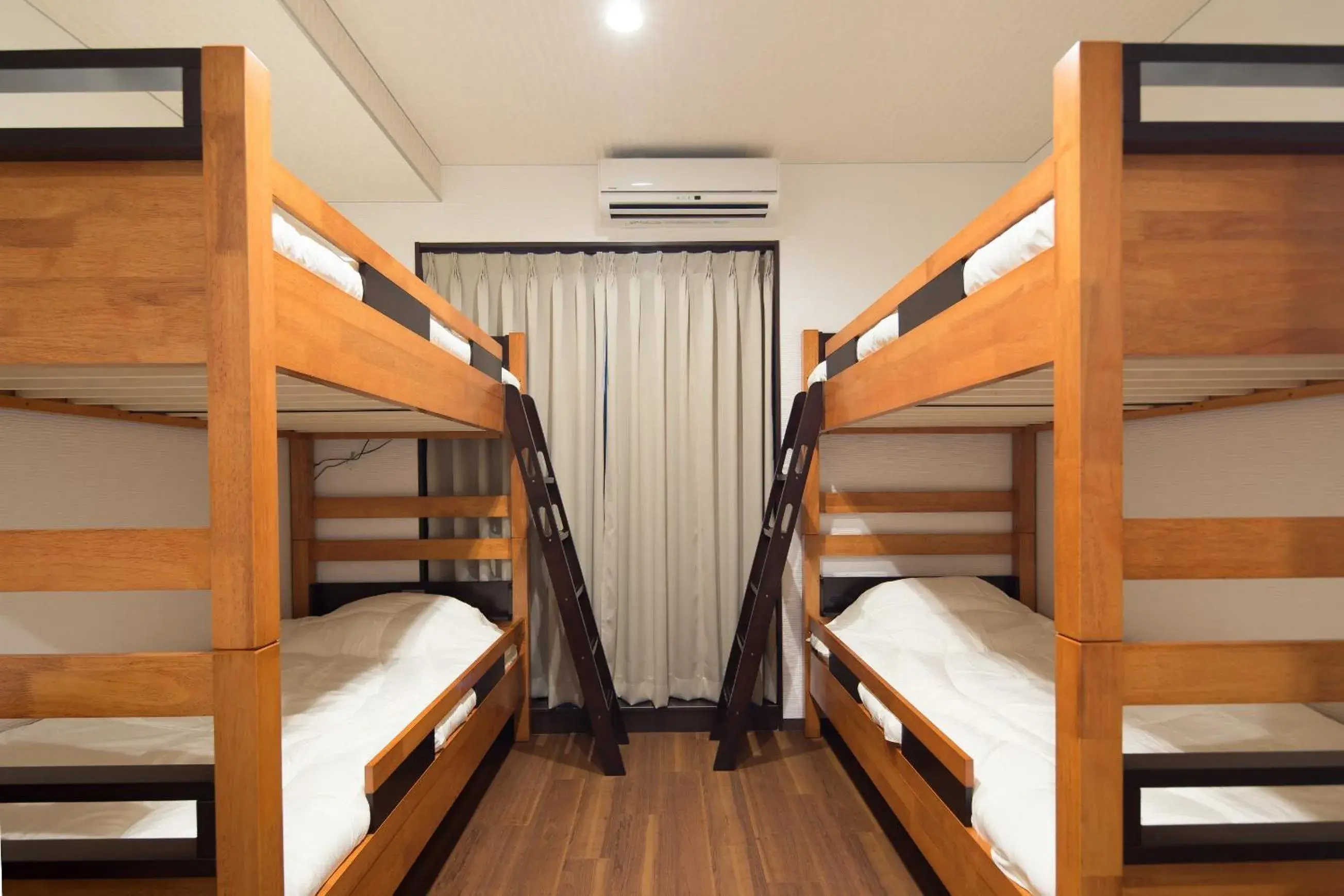 Quadruple Room with Bathroom in Ryokan Hostel Gion Quadruple Room with Bathroom in Ryokan Hostel Gion