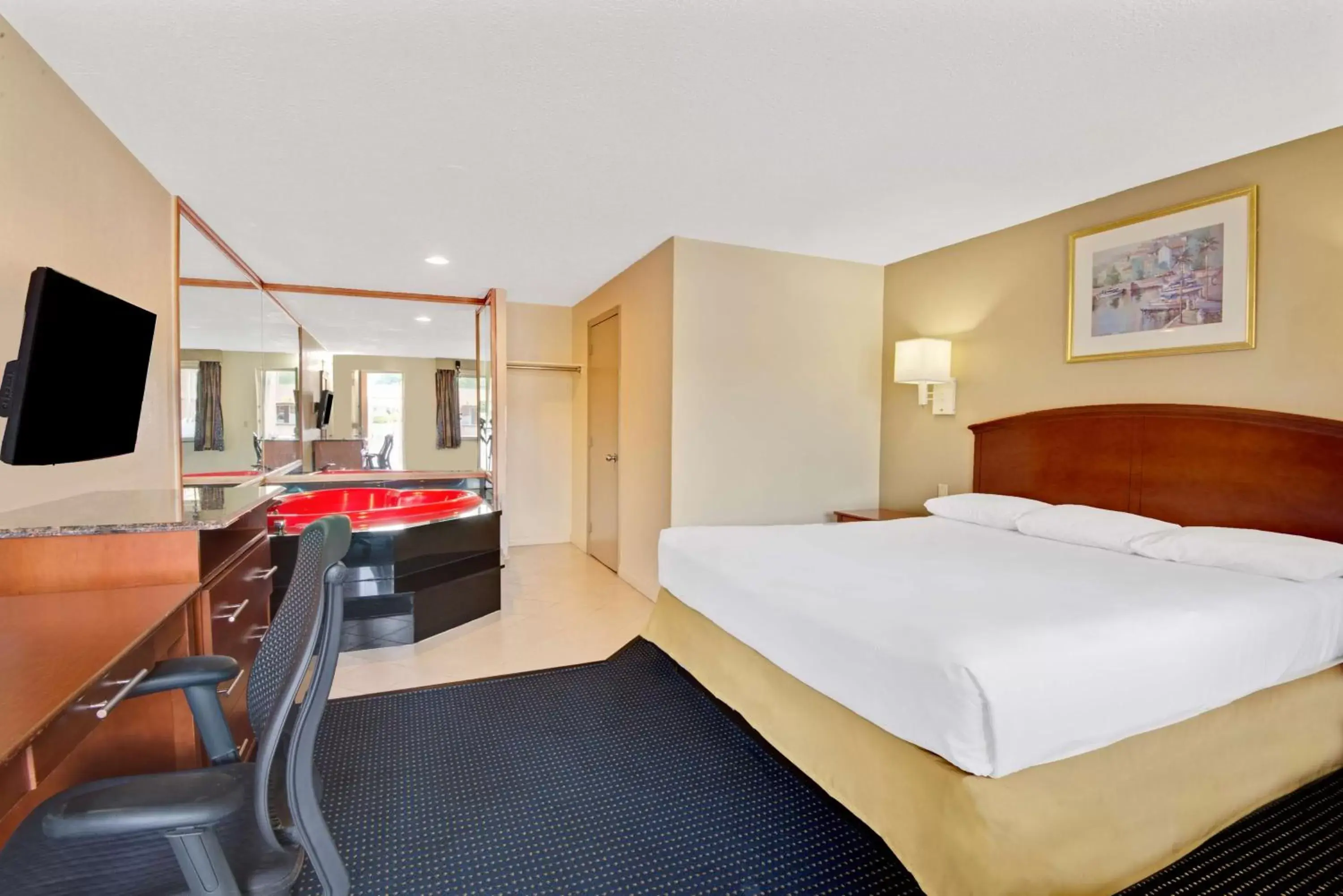 Studio Suite with a King Bed, Smoking in Super 8 by Wyndham Milford/New Haven Studio Suite with a King Bed, Smoking in Super 8 by Wyndham Milford/New Haven