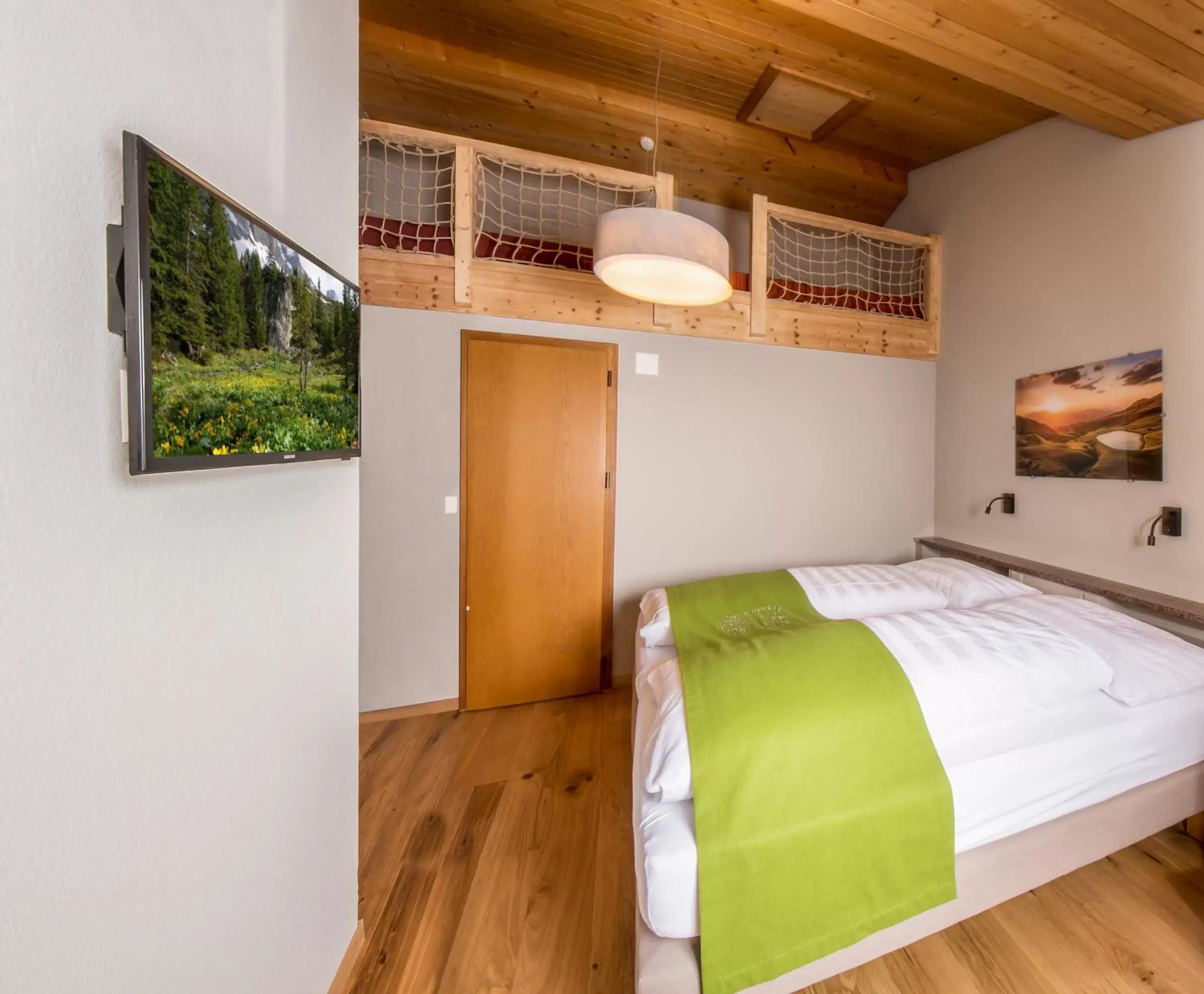 Standard Double Room with Balcony in Hotel National Standard Double Room with Balcony in Hotel National