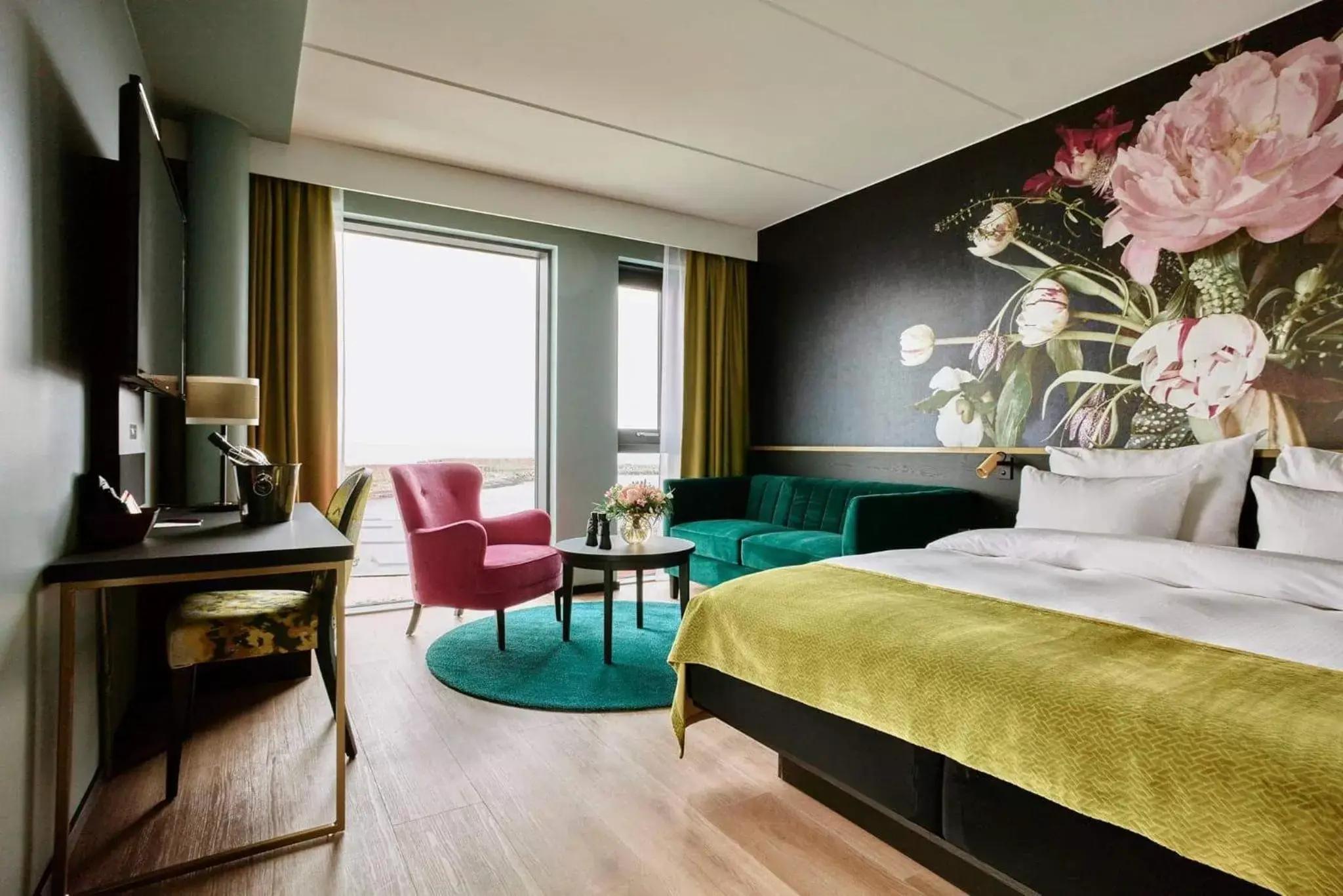 Business Double Room with Gym Access in Thon Hotel Svolvær Business Double Room with Gym Access in Thon Hotel Svolvær