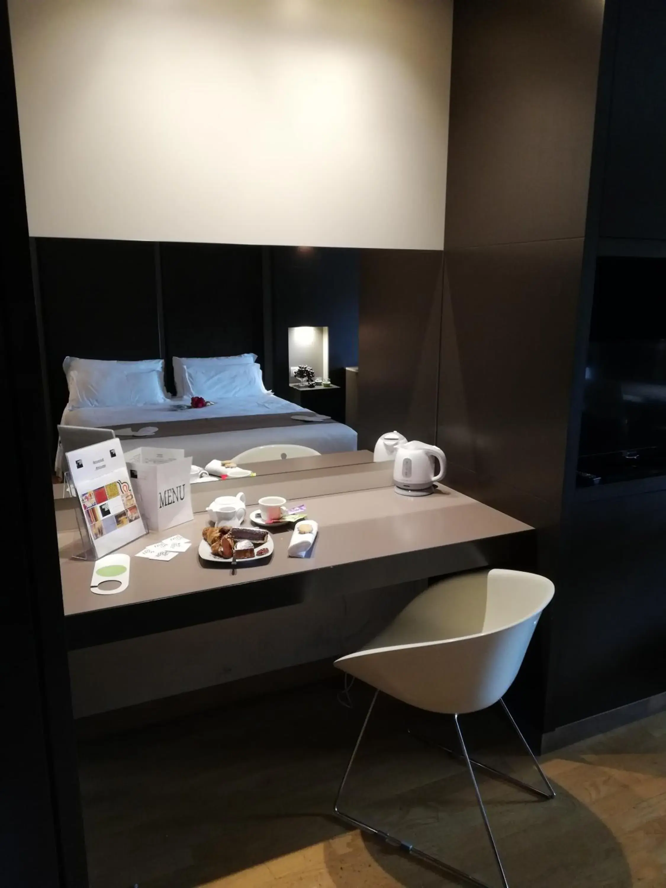 Double or Twin Room in Wall Art Hotel & Residence Double or Twin Room in Wall Art Hotel & Residence