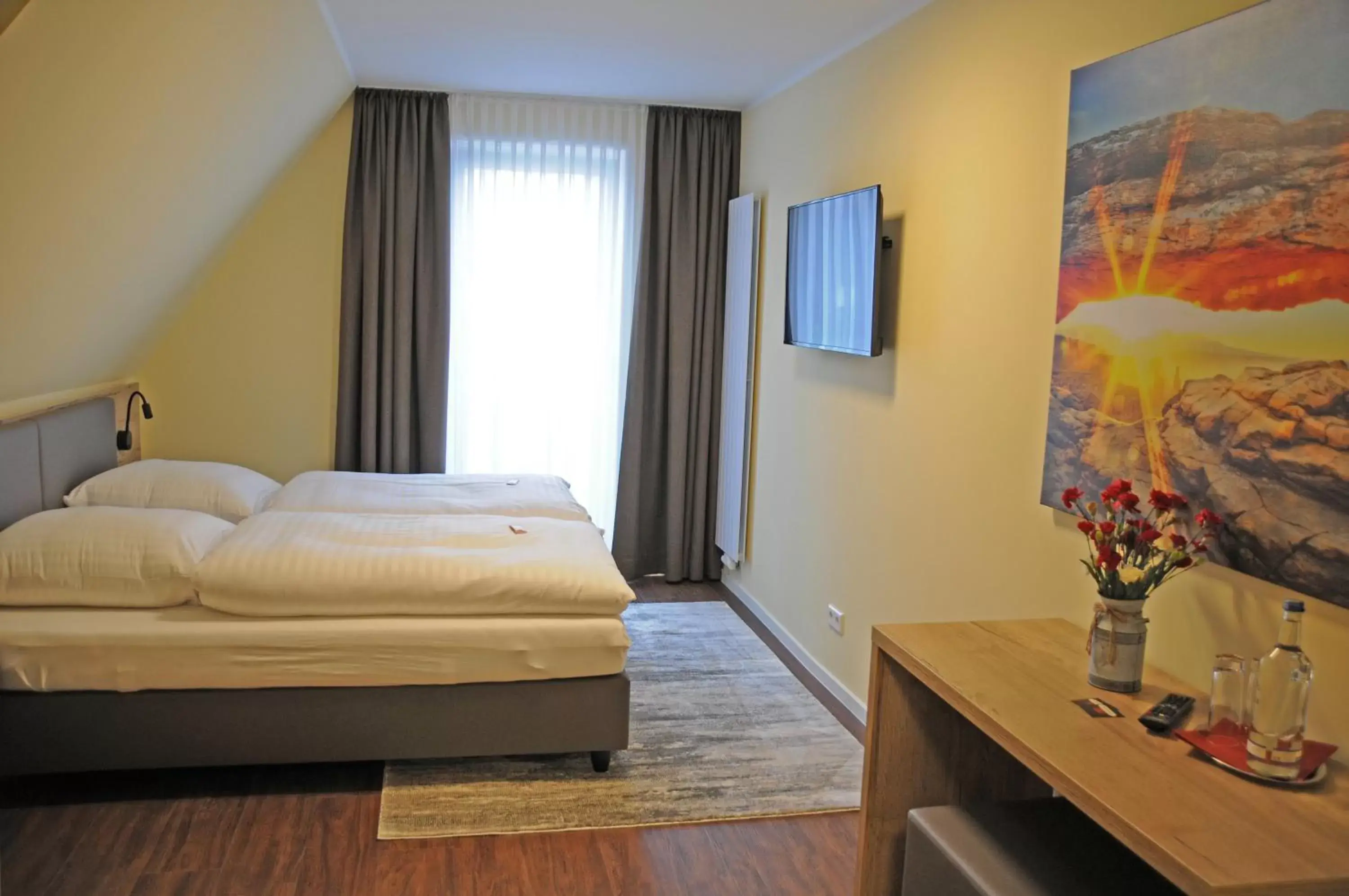 Double Room with Balcony - single occupancy in WIRTSHAUS am Niederntor Double Room with Balcony - single occupancy in WIRTSHAUS am Niederntor