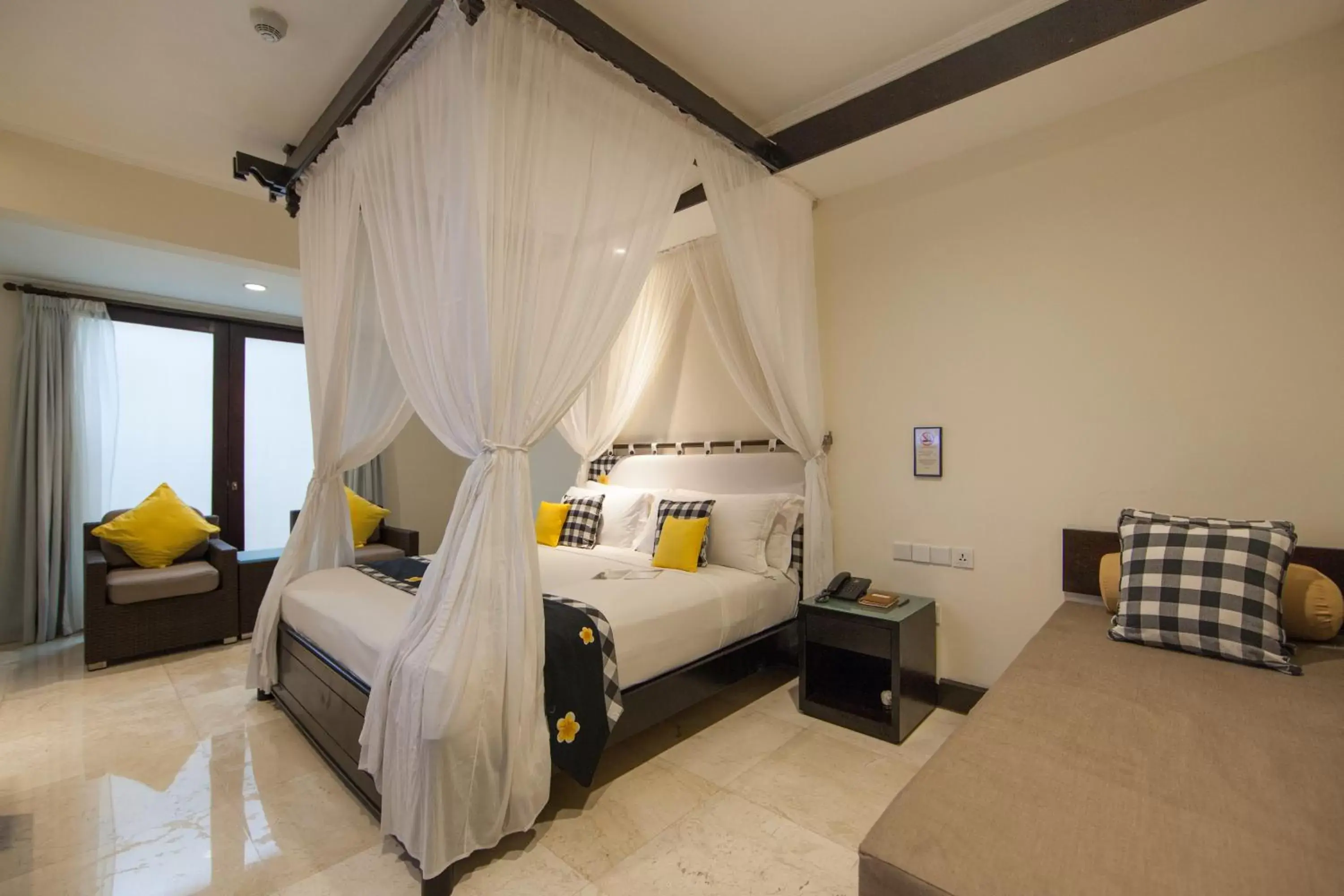 Deluxe Room in Legian Beach Hotel Deluxe Room in Legian Beach Hotel