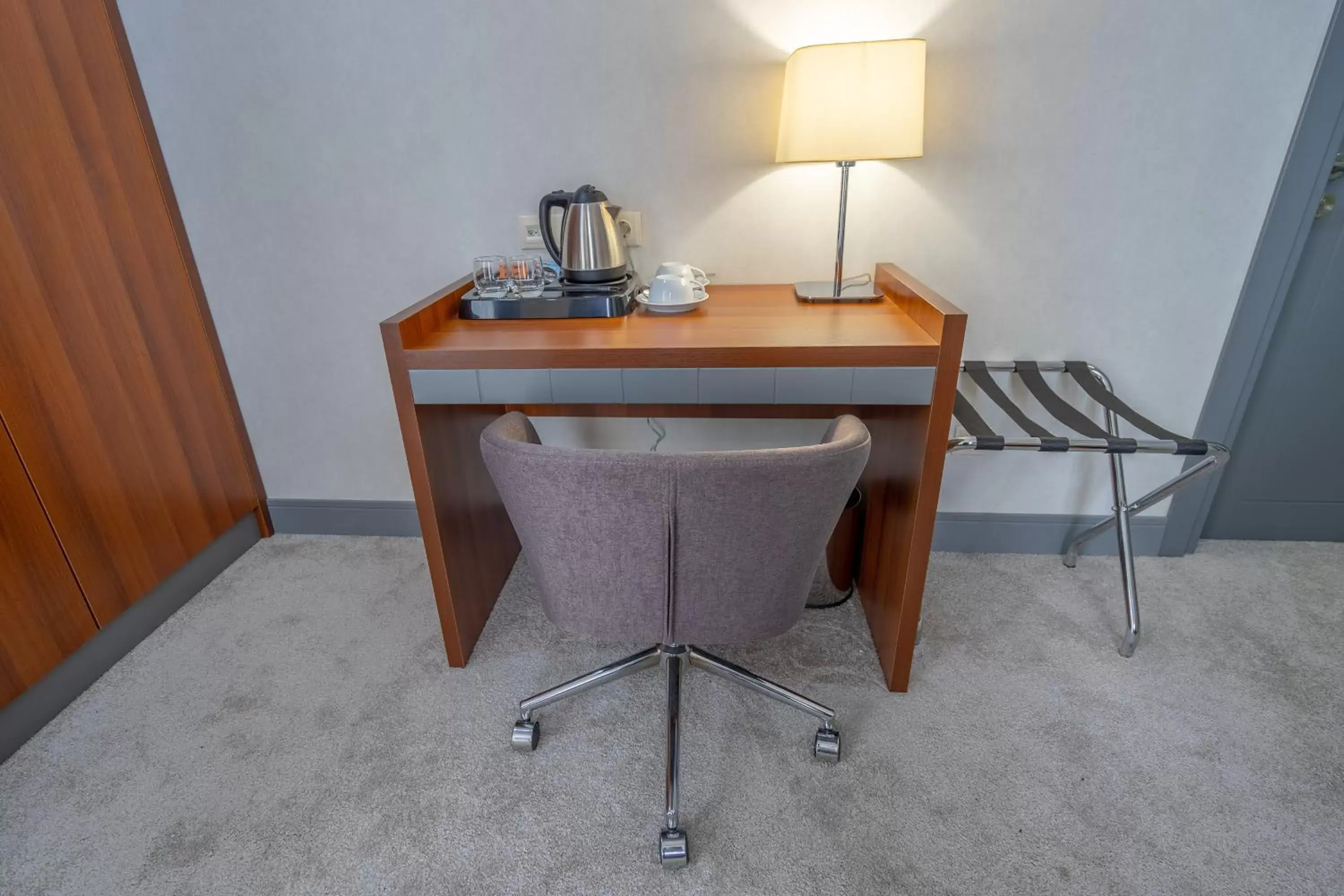 Standard King Room - single occupancy in Hotel Atlas Abashidze Standard King Room - single occupancy in Hotel Atlas Abashidze