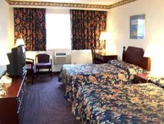 Double Room with Two Double Beds - Smoking in Howard Johnson by Wyndham Pikesville Double Room with Two Double Beds - Smoking in Howard Johnson by Wyndham Pikesville