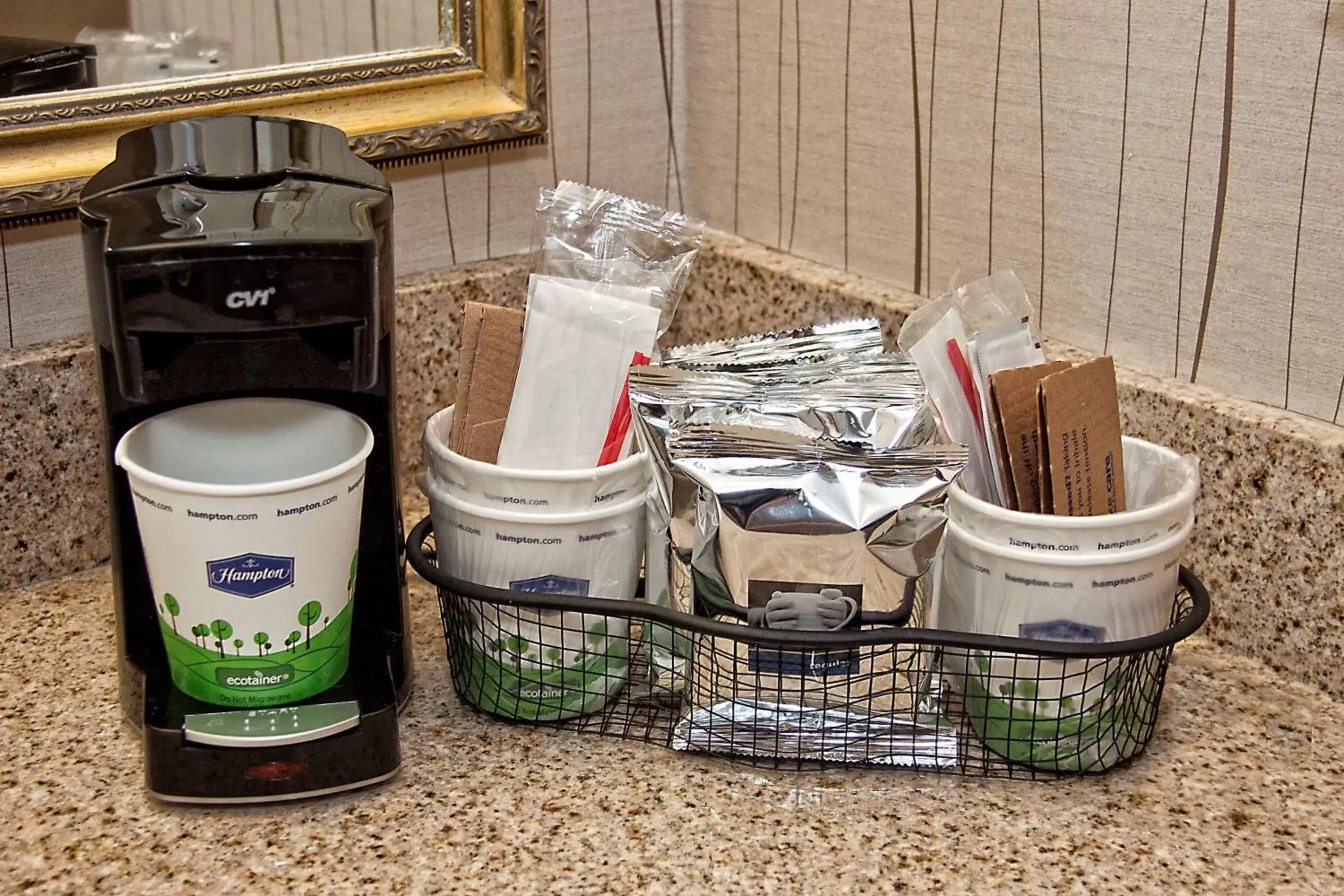 Queen Room with Two Queen Beds and Bath Tub - Disability Access in Hampton Inn Midland Queen Room with Two Queen Beds and Bath Tub - Disability Access in Hampton Inn Midland