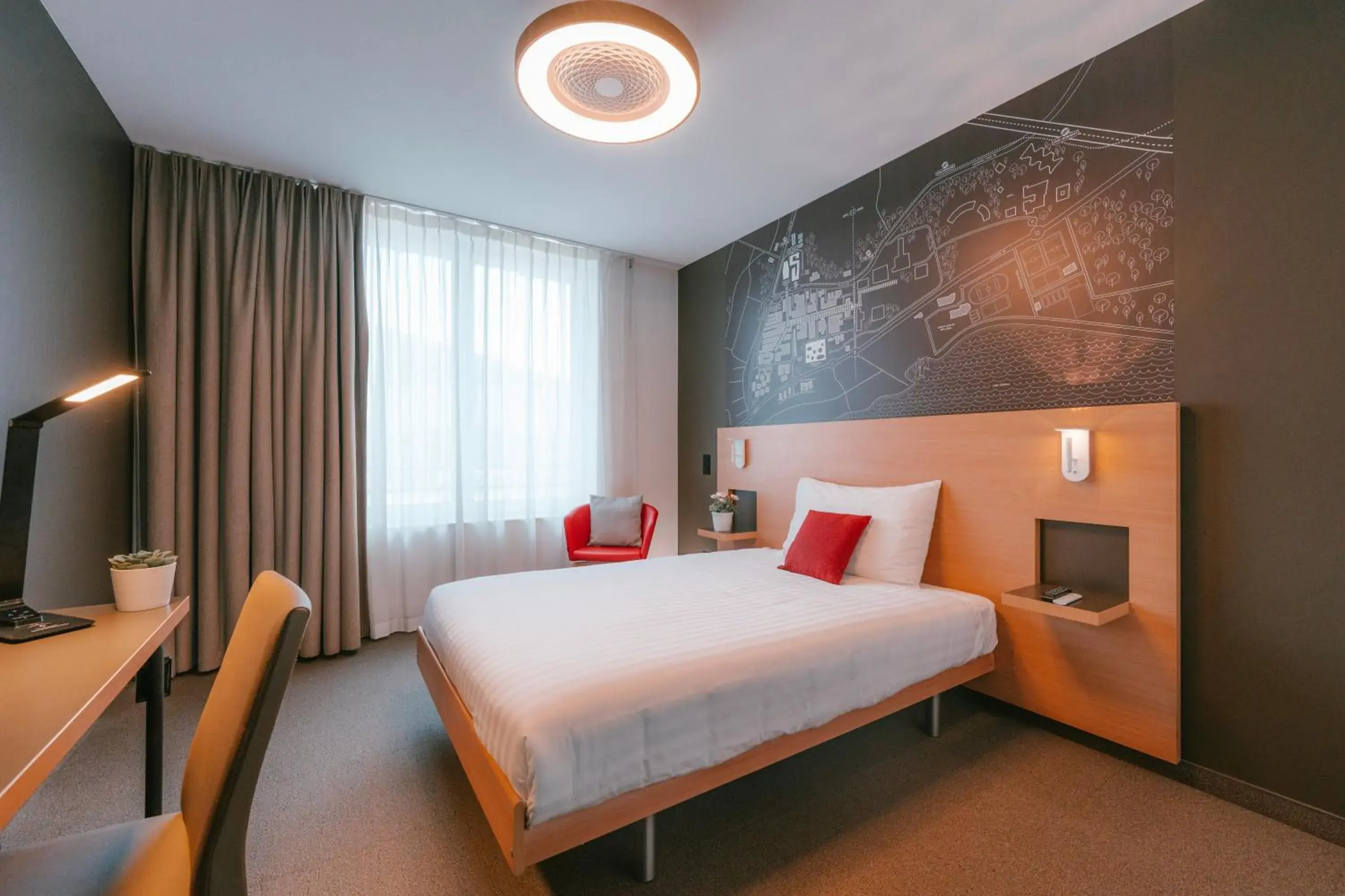 Basic Single Room with double bed in SwissTech Hotel Basic Single Room with double bed in SwissTech Hotel