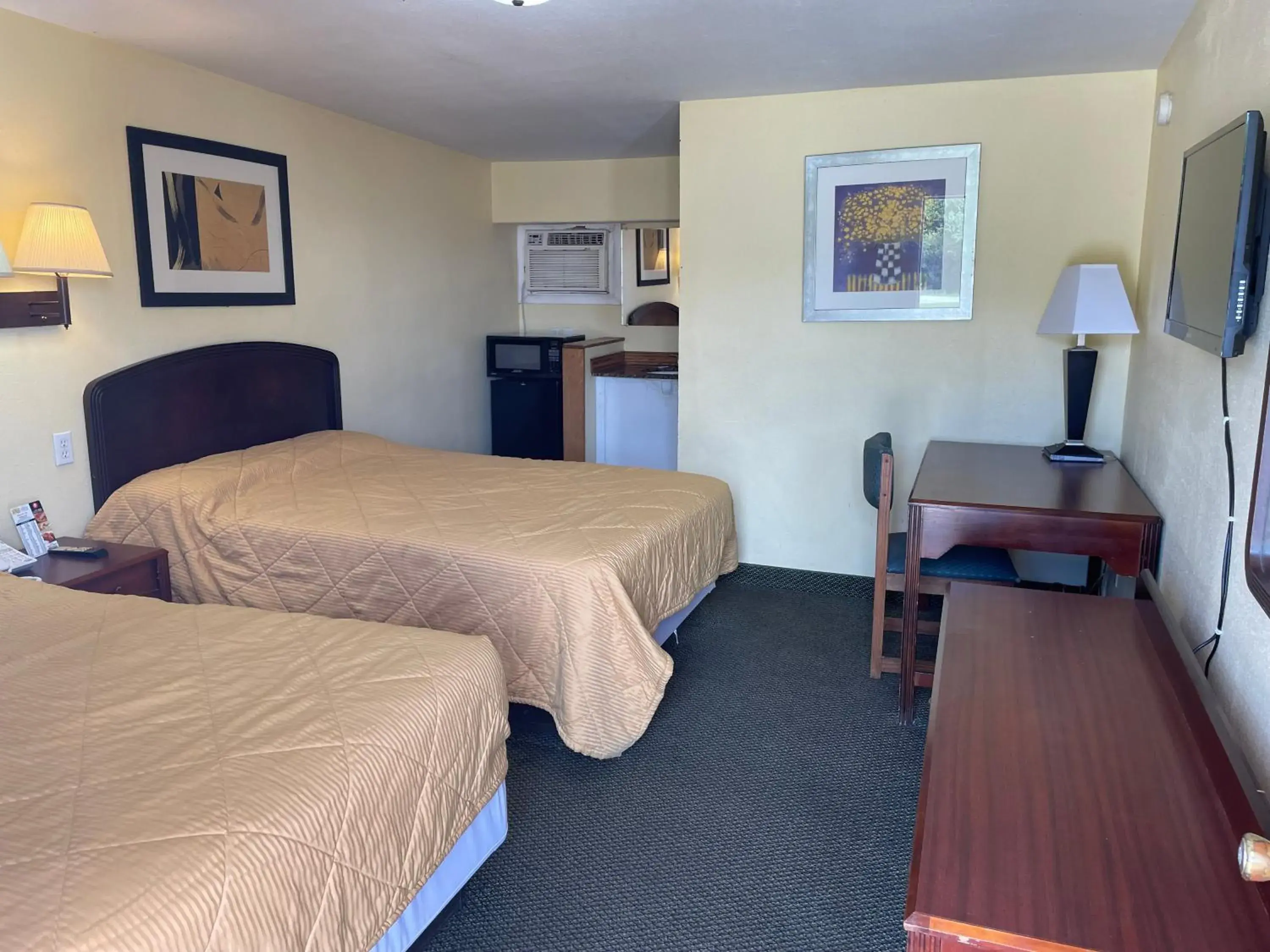 Double Room in Rivers Inn Double Room in Rivers Inn