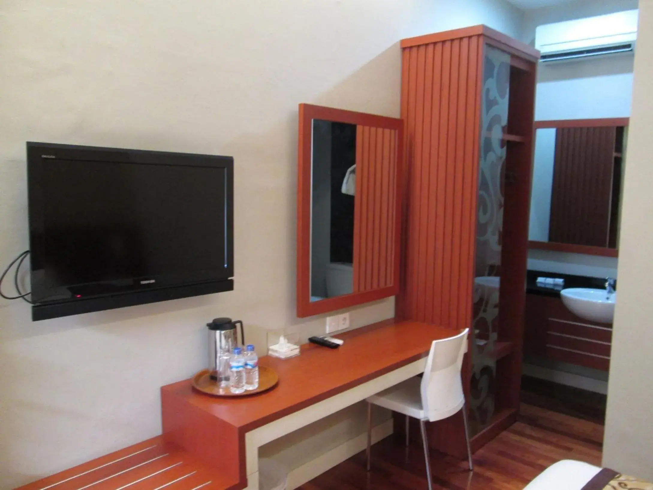 Standard Double Room in Hotel Trio Indah 2 Standard Double Room in Hotel Trio Indah 2