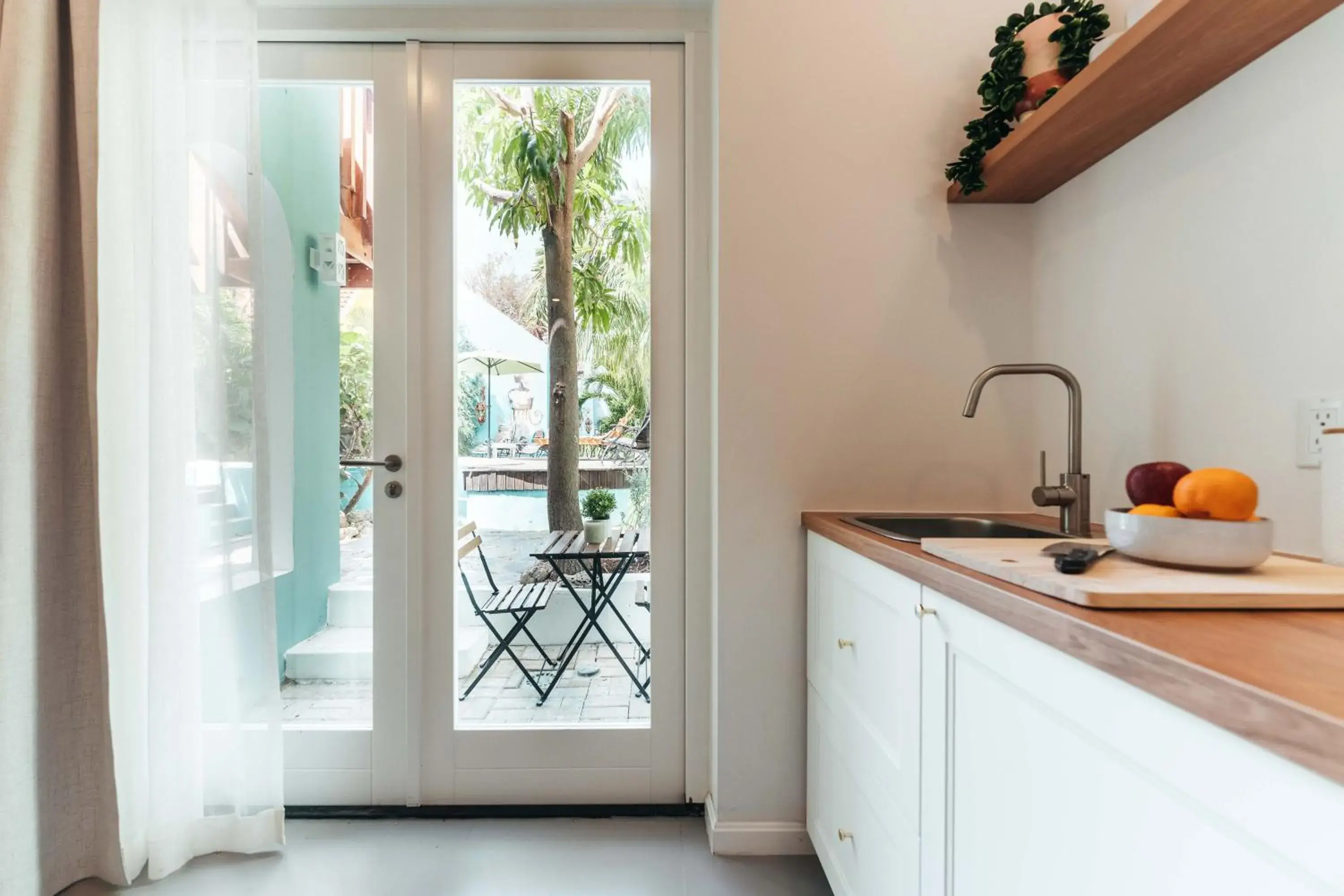 Deluxe Queen Studio in Pietermaai Oasis Deluxe Queen Studio in Pietermaai Oasis