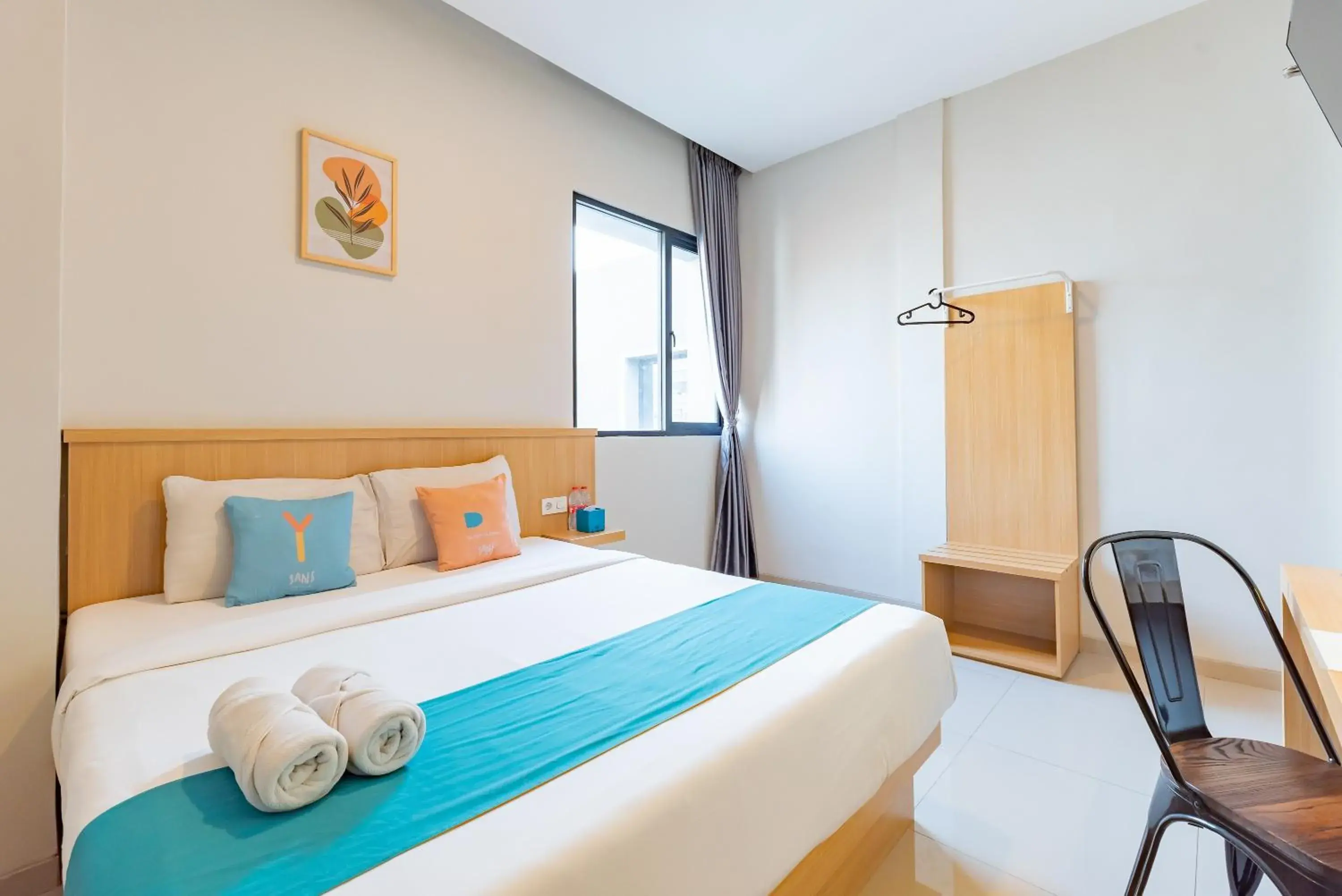 Superior Double Room in Sans Hotel Bobosini Malang by RedDoorz Superior Double Room in Sans Hotel Bobosini Malang by RedDoorz