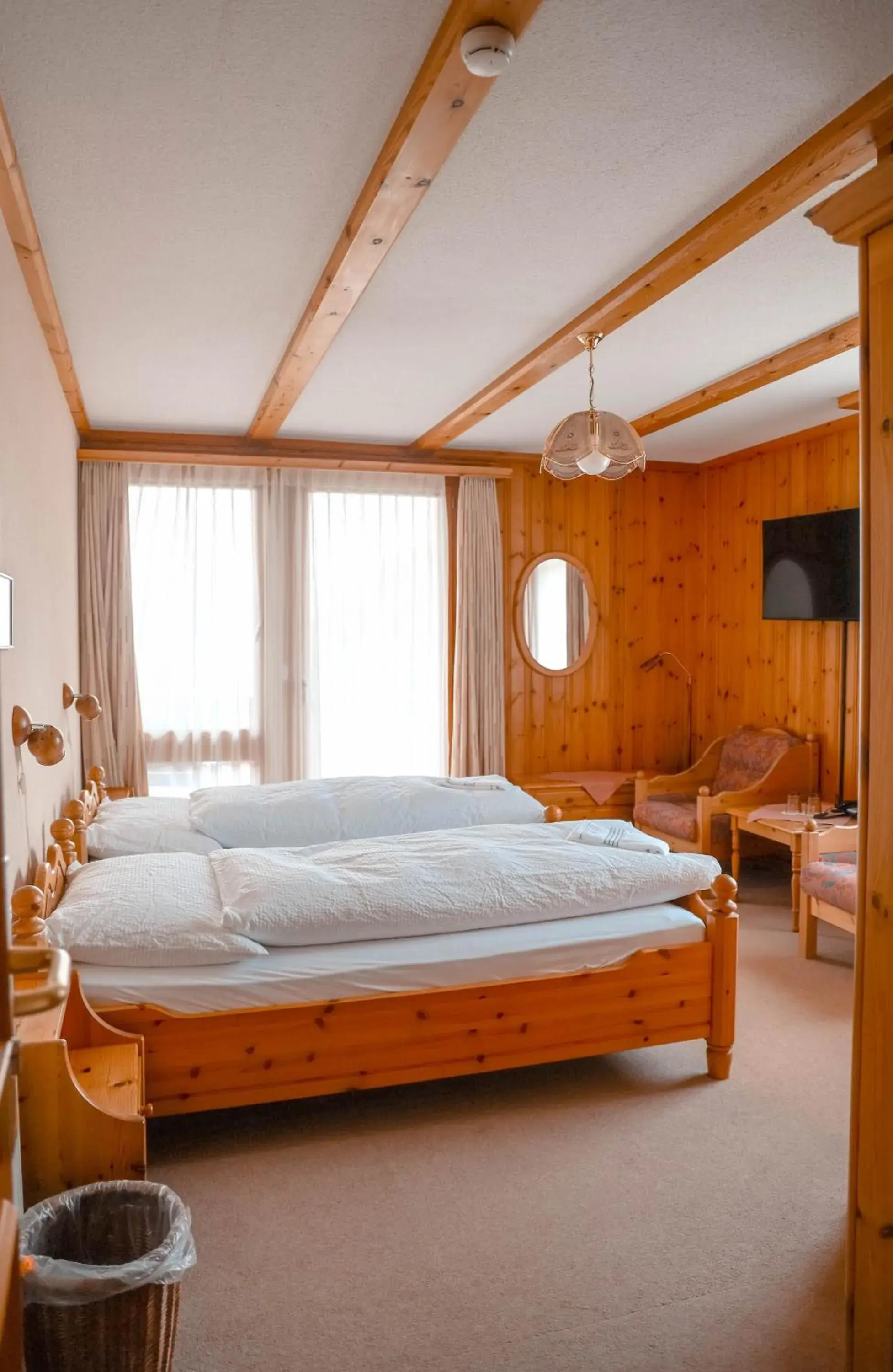 Double or Twin Room with Balcony in Parkhotel Beatenberg Double or Twin Room with Balcony in Parkhotel Beatenberg