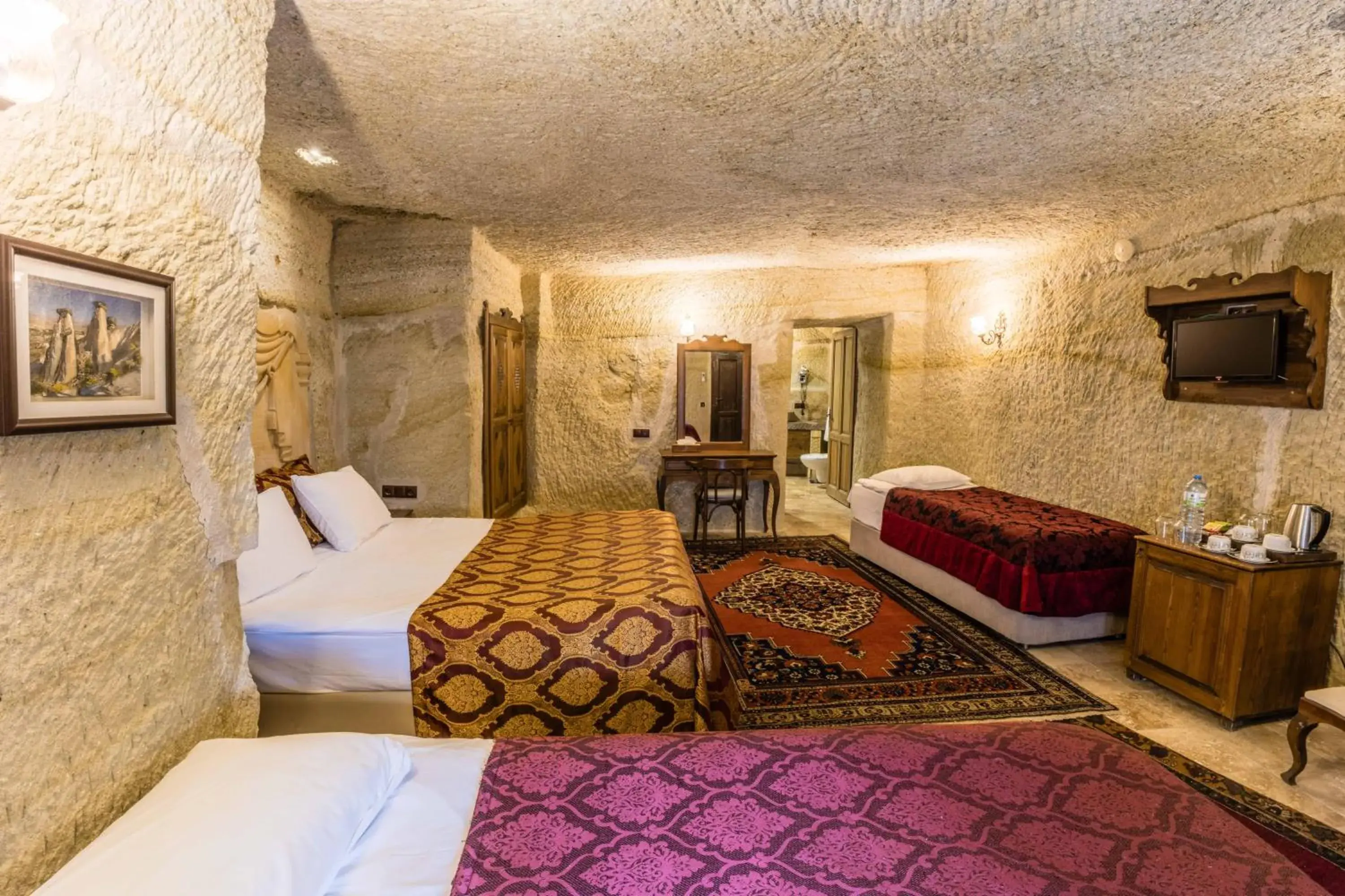 Deluxe Cave Suite in Phocas Cave Suites Deluxe Cave Suite in Phocas Cave Suites