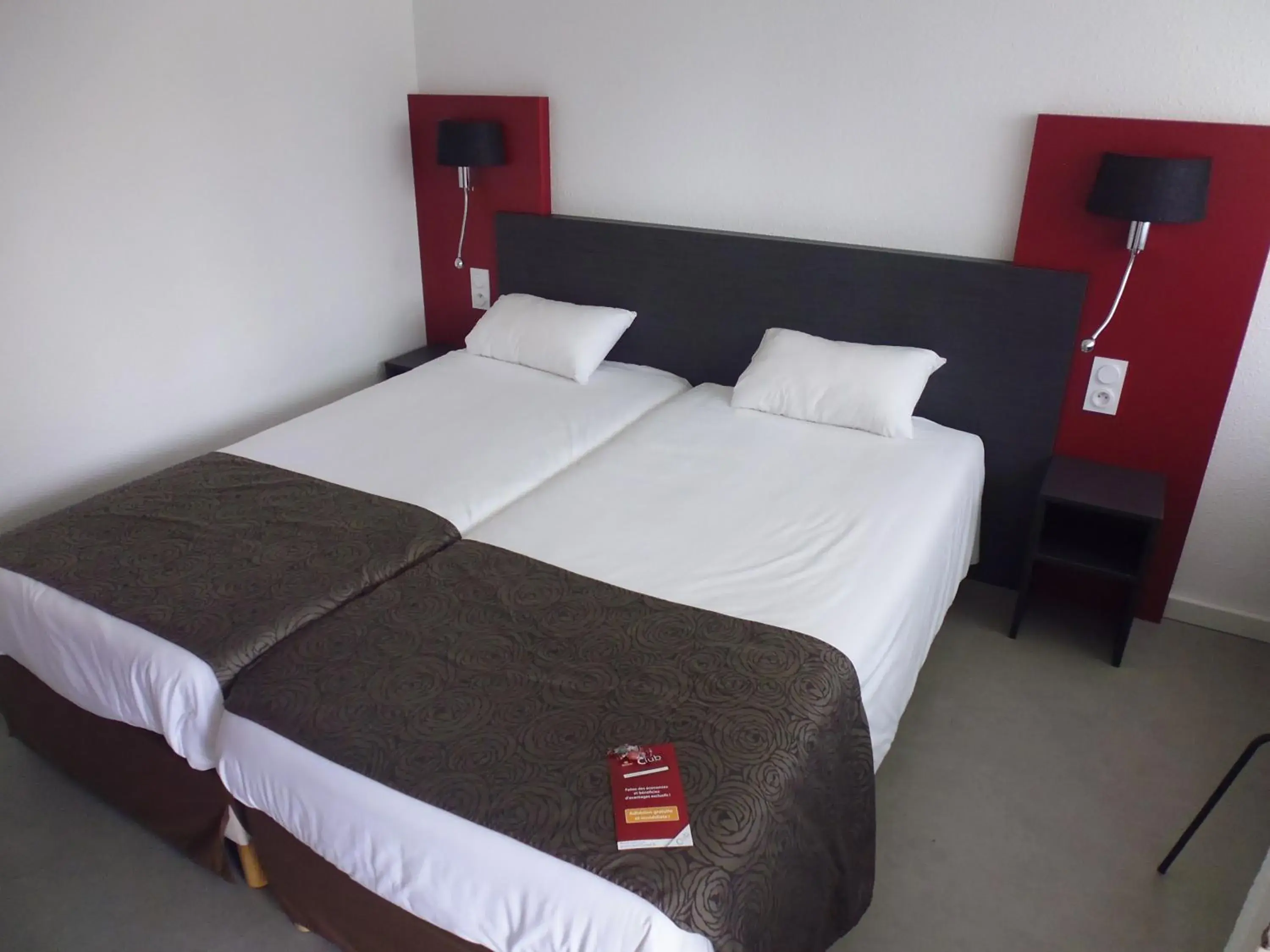 Single Room in Brit Hotel Mayenne Single Room in Brit Hotel Mayenne