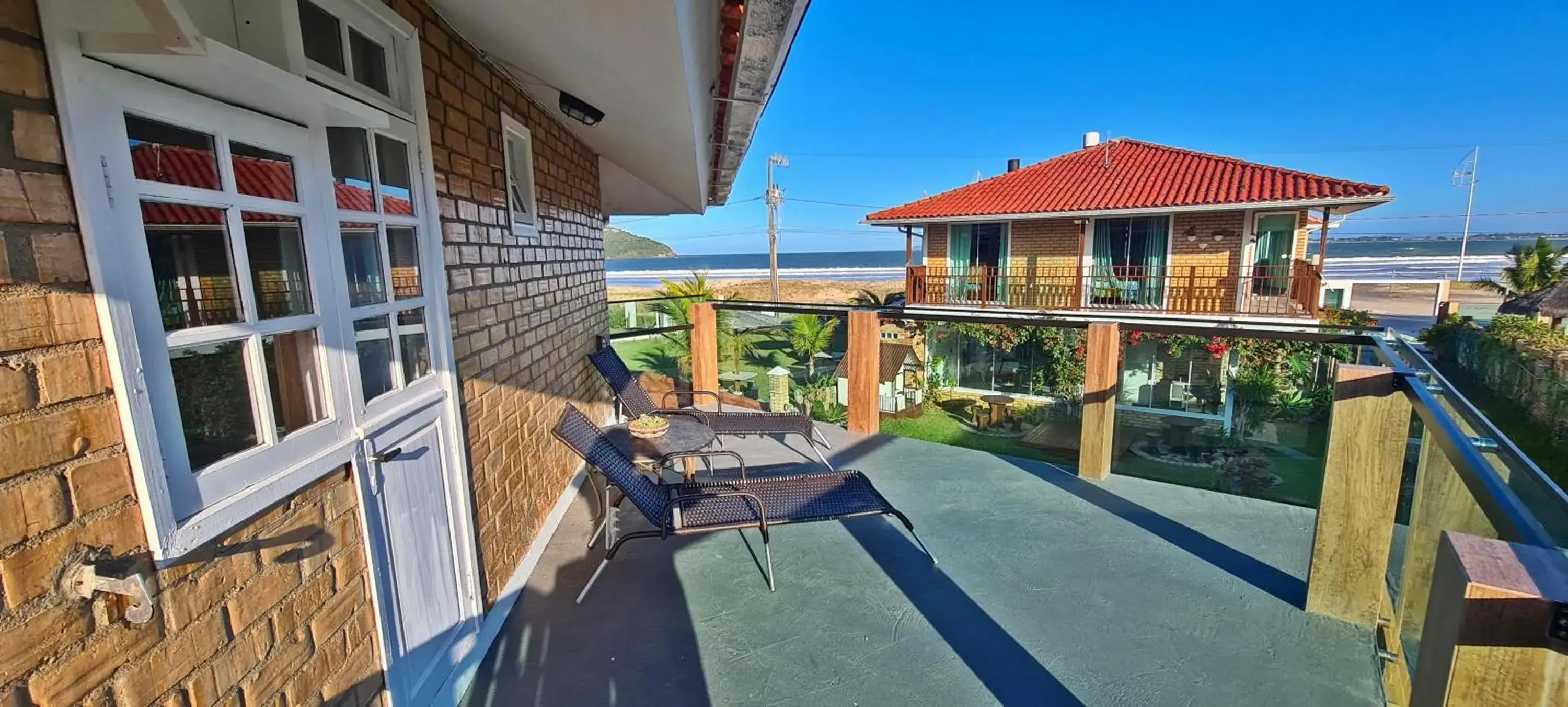 Two-Bedroom Apartment with Sea View in Pousada Recanto Edênico - à beira mar da Praia Ponta do Papagaio, Palhoça SC Two-Bedroom Apartment with Sea View in Pousada Recanto Edênico - à beira mar da Praia Ponta do Papagaio, Palhoça SC